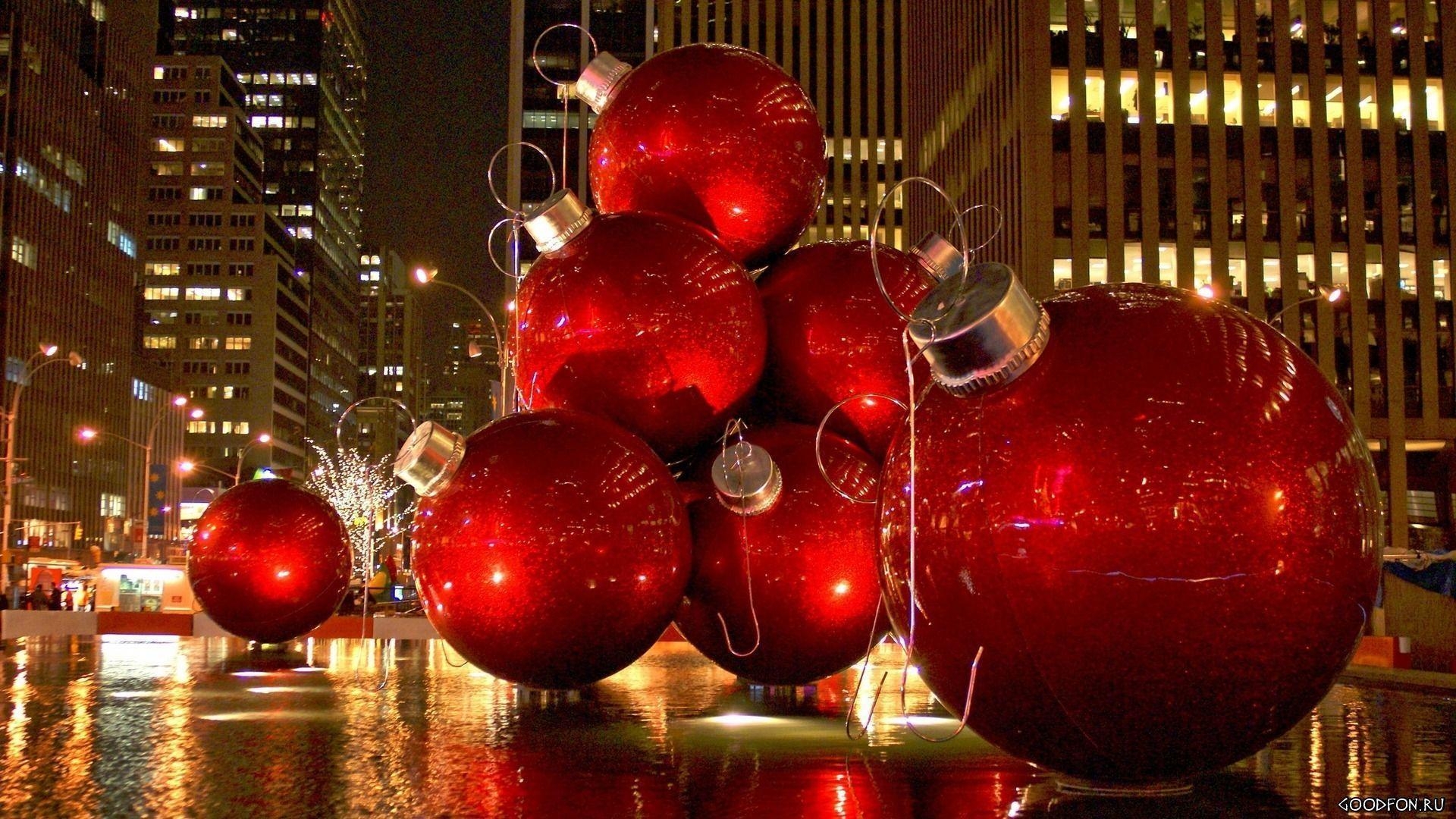 1920x1080 Christmas ornaments in New York, Desktop