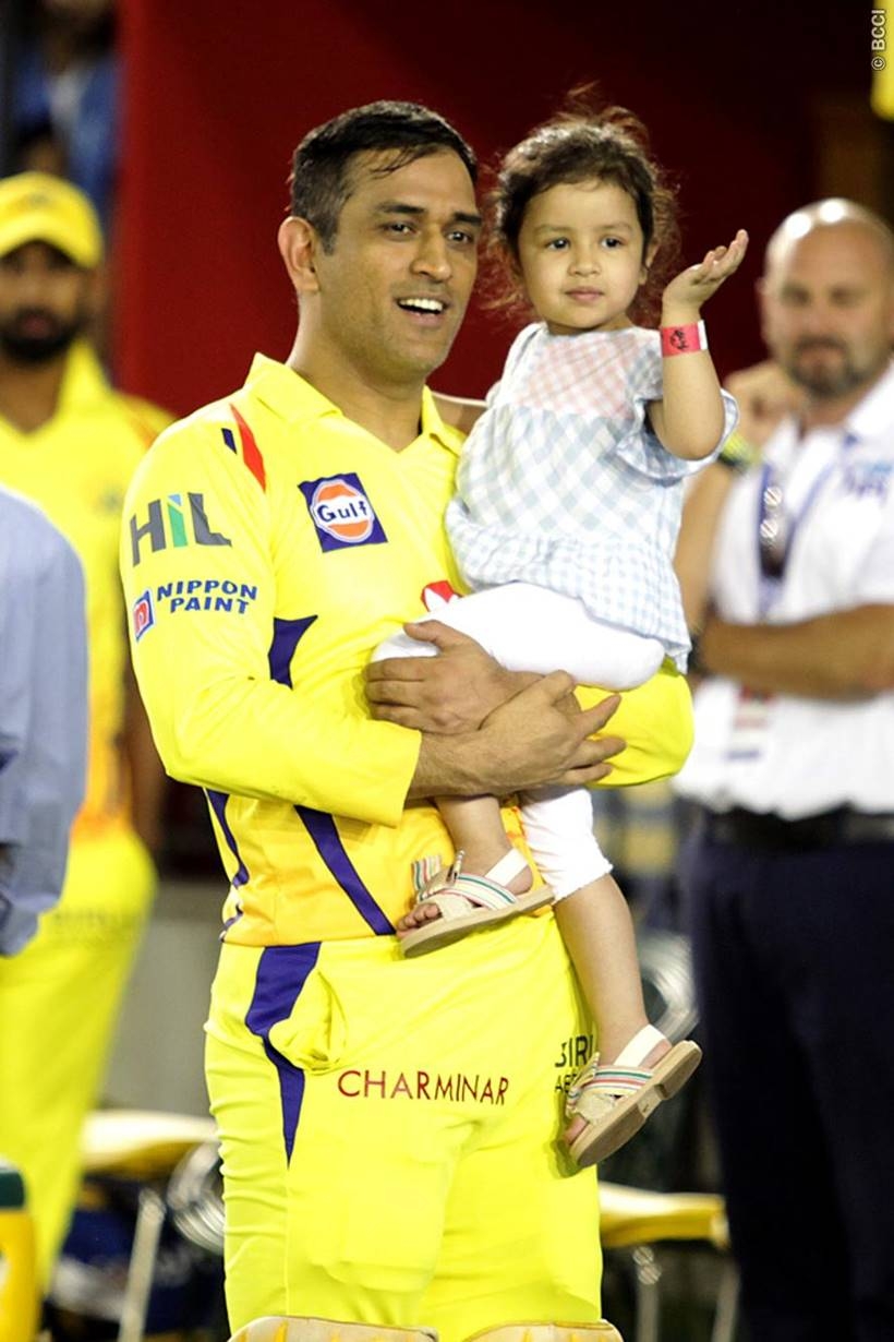 820x1230 PHOTOS: MS Dhoni shares emotional moment with wife Sakshi, daughter, Phone