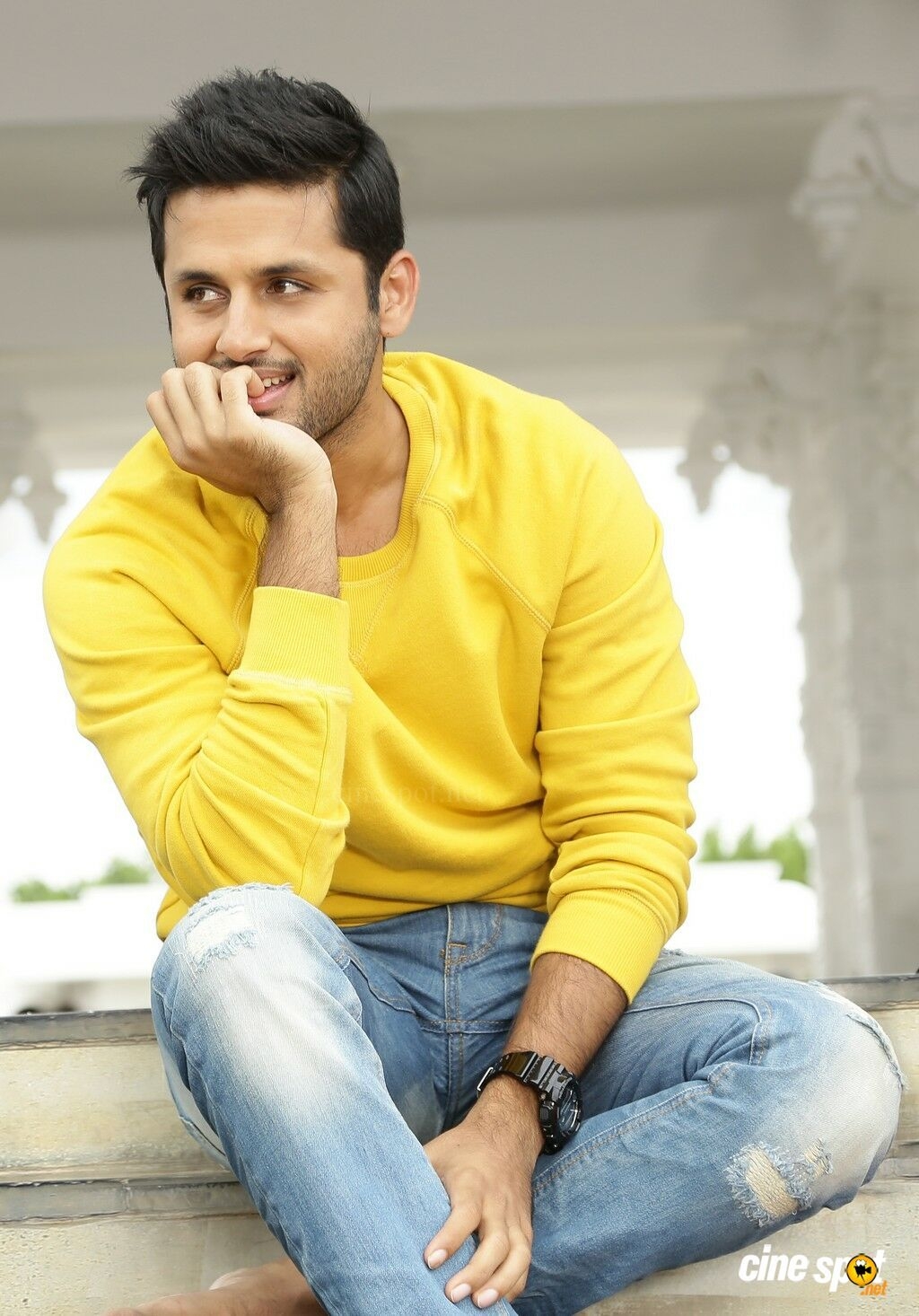 1030x1470 Nithiin in Chinnadana Nee Kosam, Phone