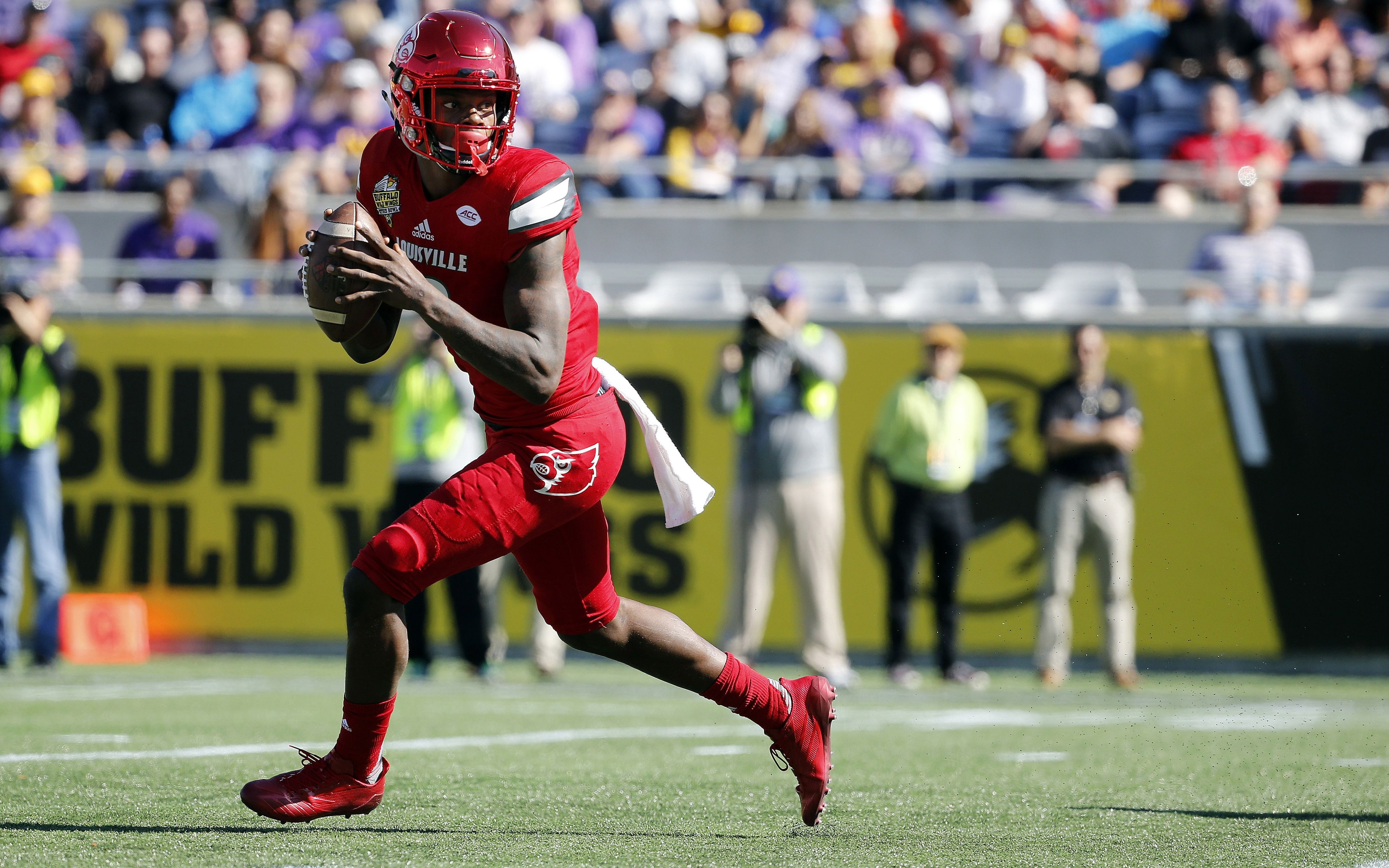 3840x2400 Download wallpaper Lamar Jackson, 4k, quarterback, american, Desktop