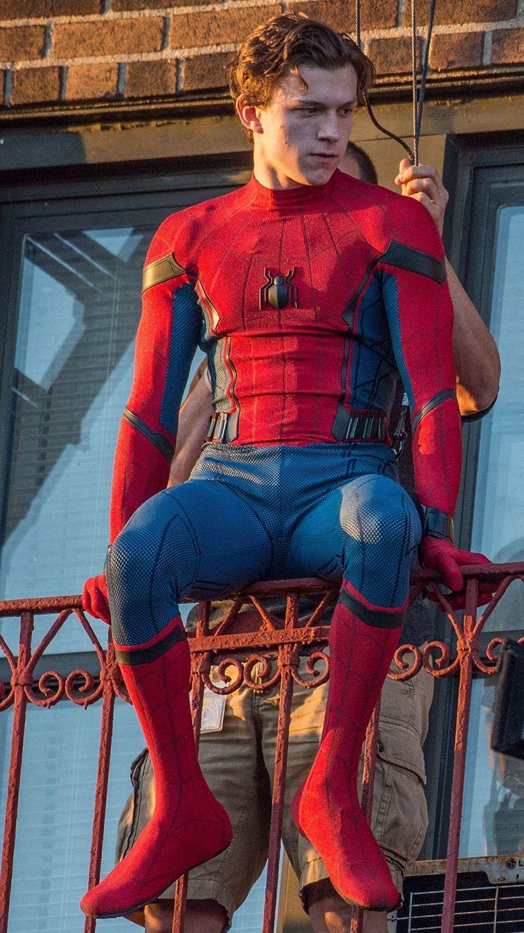 750x1340 Spider Man: Homecoming Set. Wallpaper. Tom, Phone