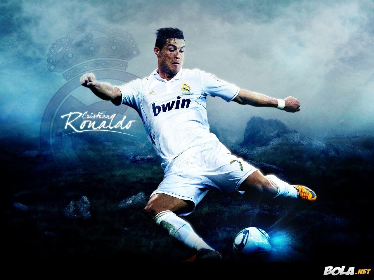 1280x960 All Sports Superstars: Cristiano Ronaldo HD Wallpaper 2012, Desktop