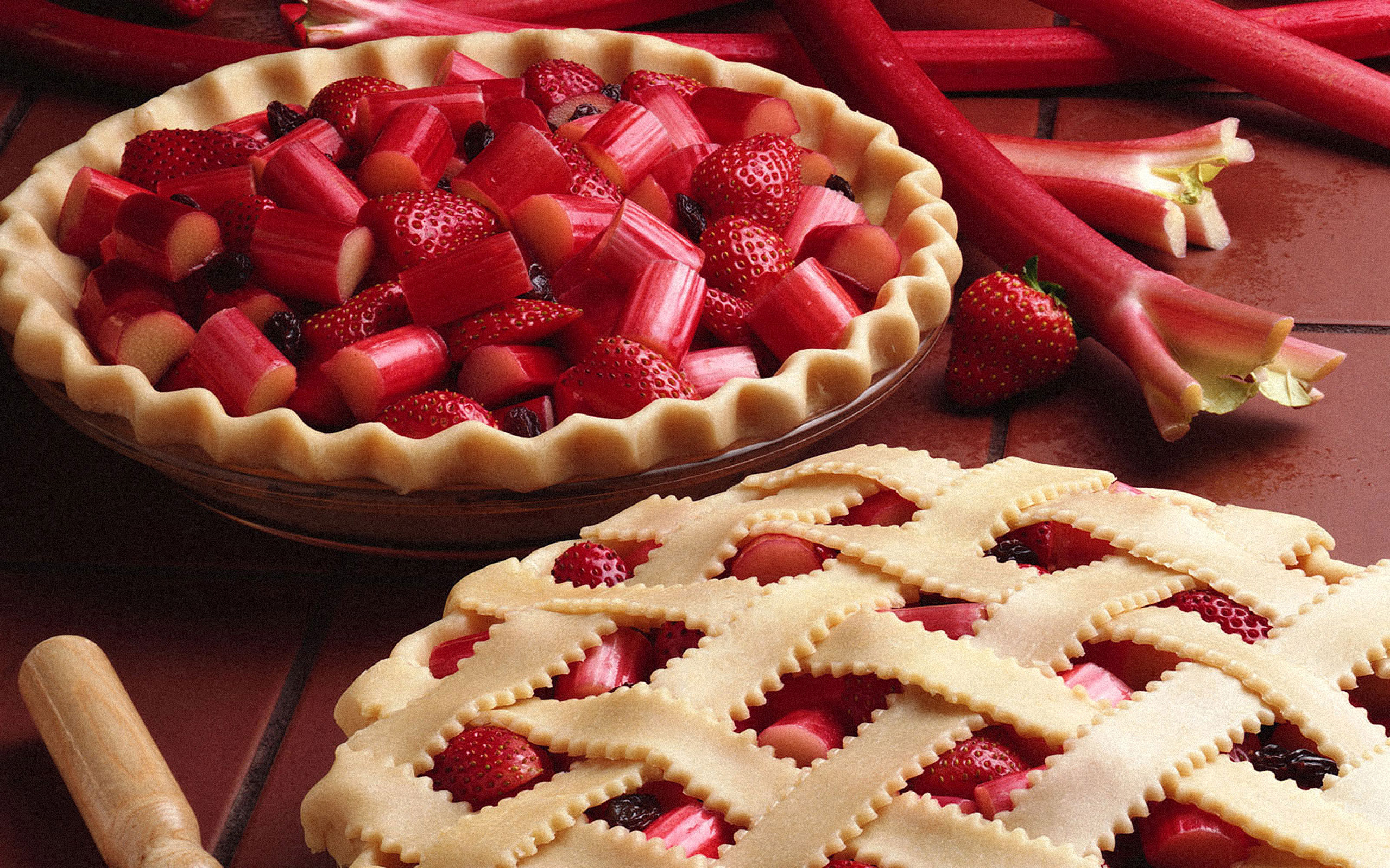 2560x1600 Strawberry Pie Wallpaper High Quality, Desktop