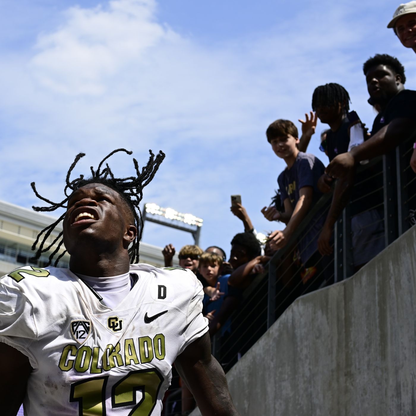 1400x1400 Colorado football star Travis Hunter, Phone