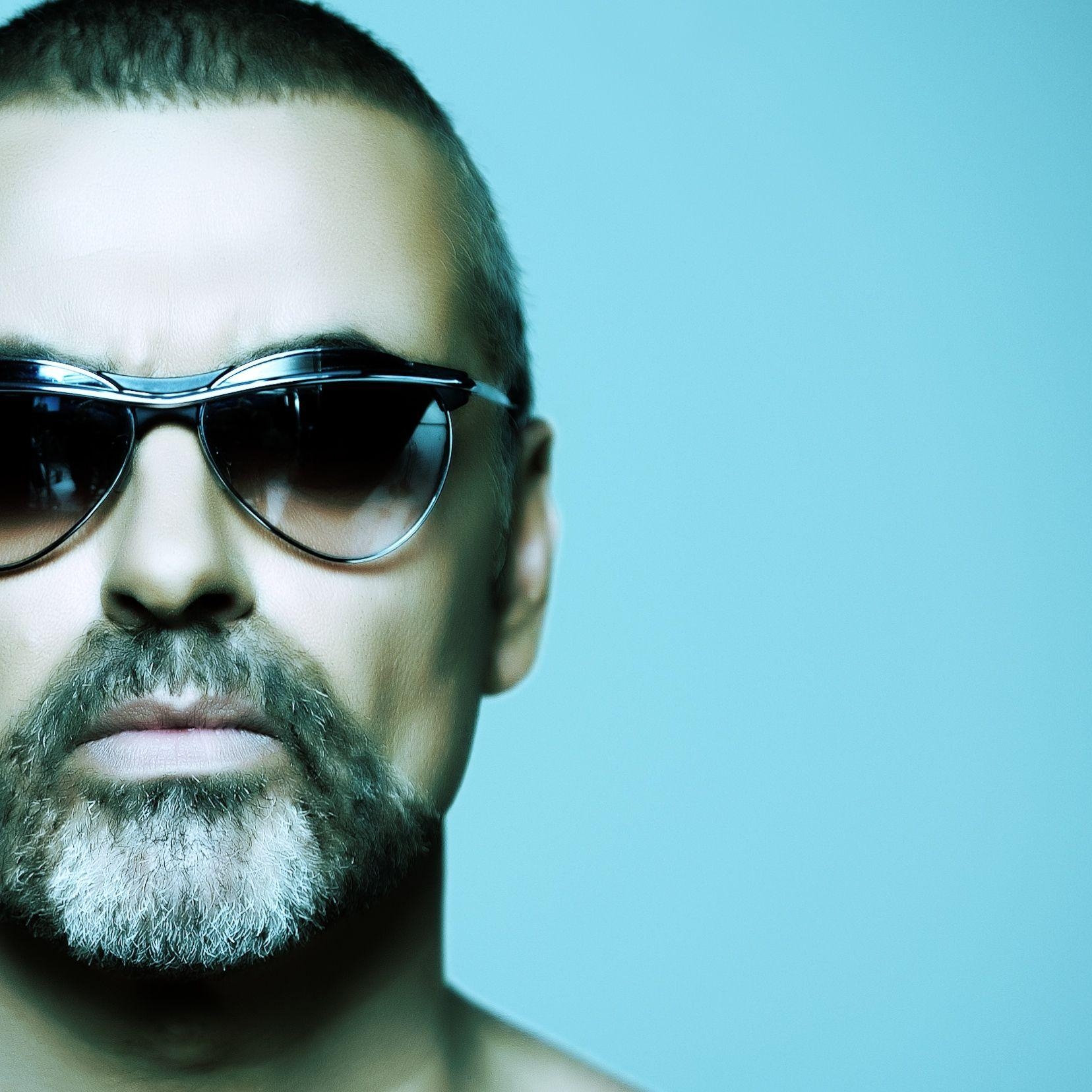 1660x1660 image Blogs Hot: George Michael, Phone