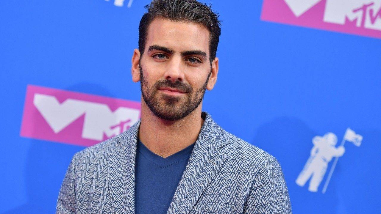 1280x720 Nyle DiMarco Perfectly Responds to Paparazzi Yelling at His, Desktop