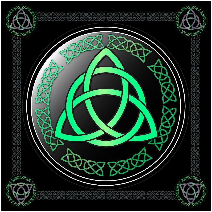 900x900 CELTA. Triquetra, Celtic symbols, Phone