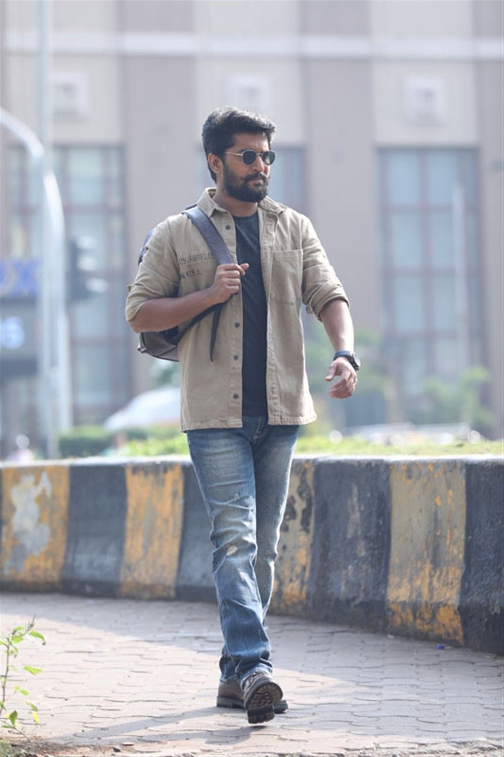 1000x1510 Nani V Movie Photo. V Movie Nani Image Stills Pics. New Movie Posters, Phone