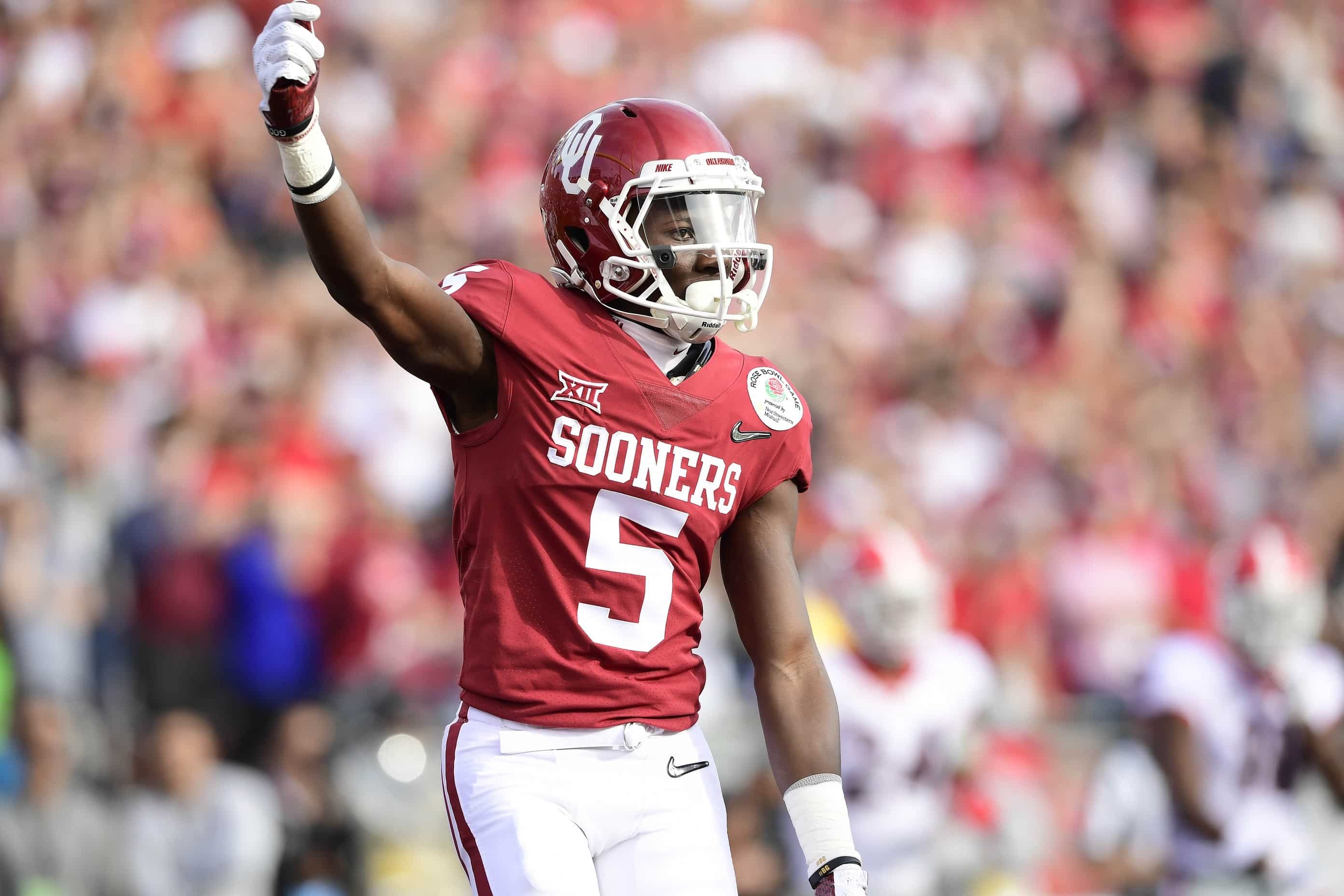 2790x1860 Marquise Brown exits Big 12 title game, carted into locker room, Desktop