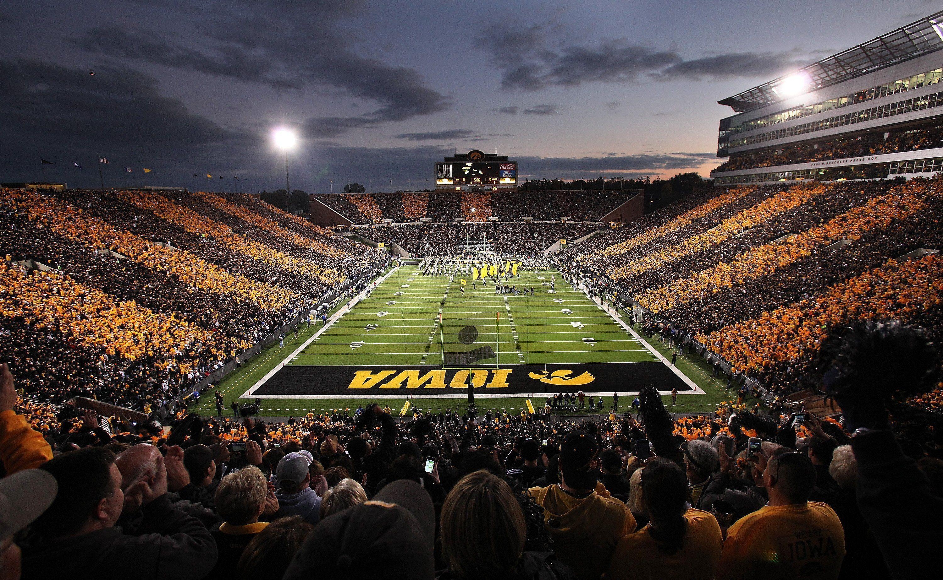 3000x1850 Iowa Football Wallpaper Free Iowa Football Background, Desktop