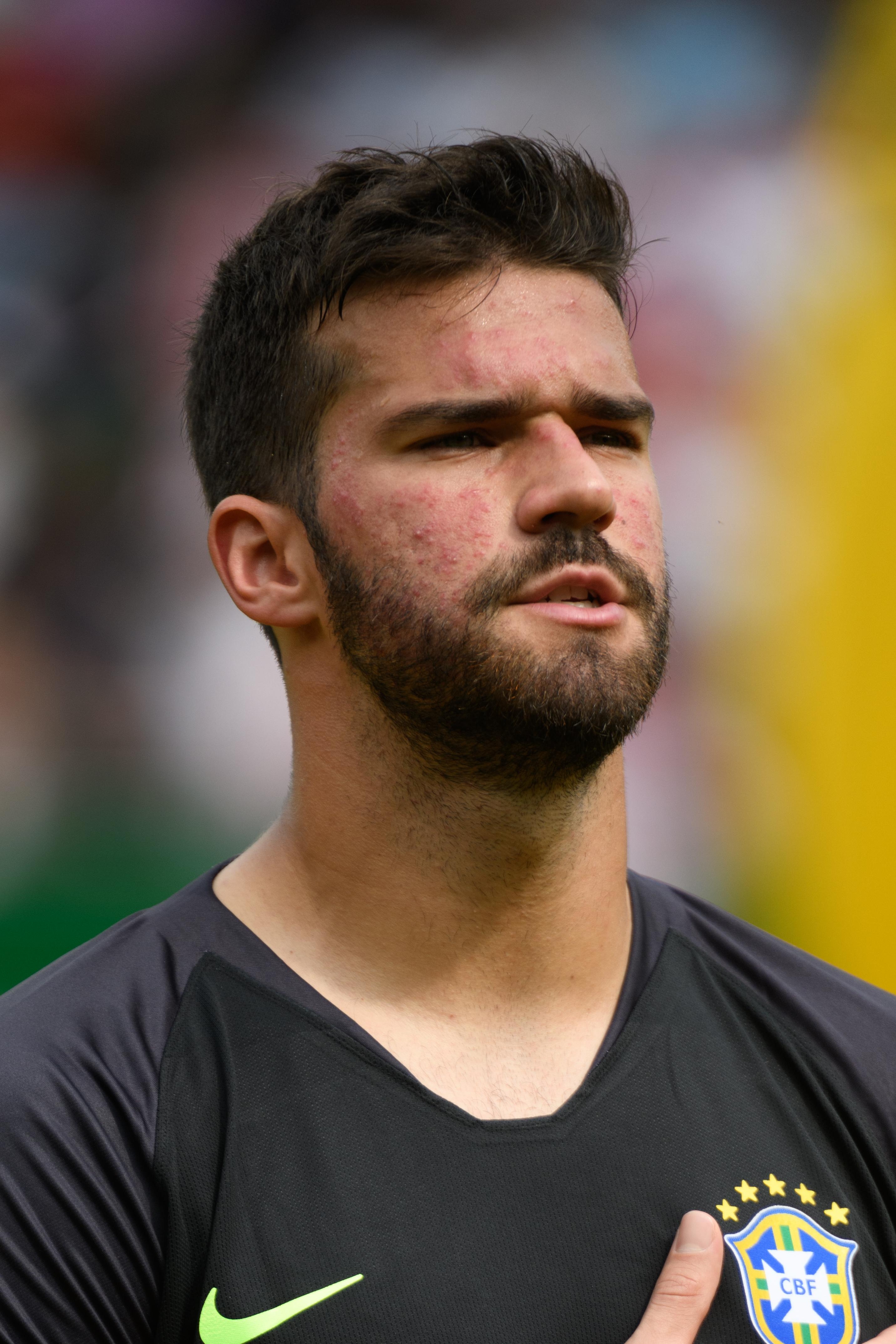 2870x4300 Alisson (footballer, born 1992), Phone