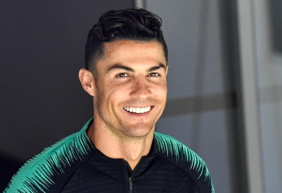 1140x780 Cristiano Ronaldo Face Photo, Desktop