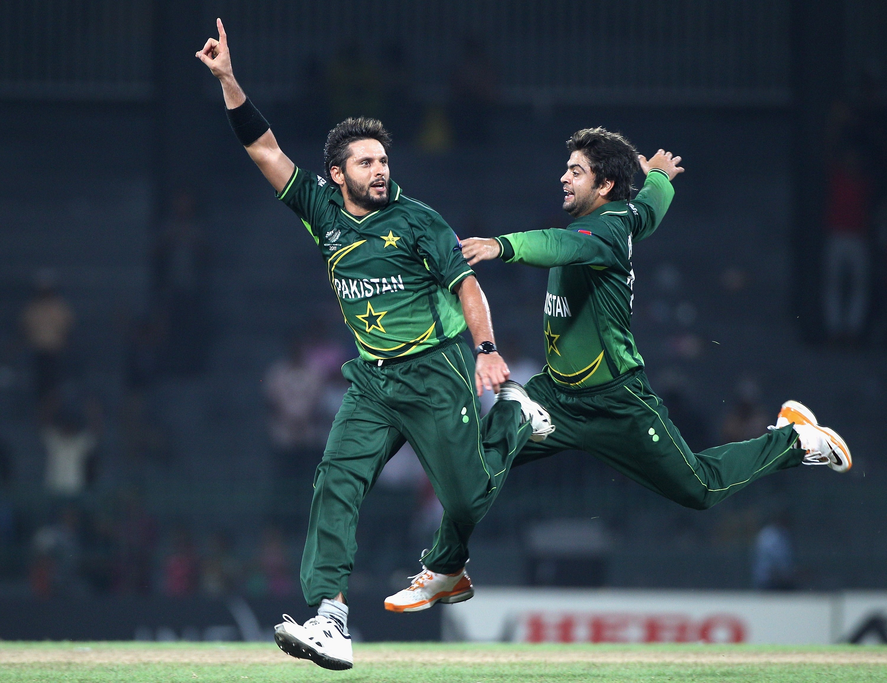 3000x2310 Shahid Afridi Pakistani Player Celebrates after Take Wickets, Desktop