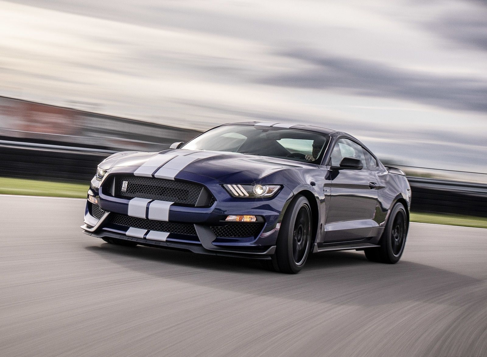 1600x1180 Ford Mustang Shelby GT350 Wallpaper (HD Image), Desktop