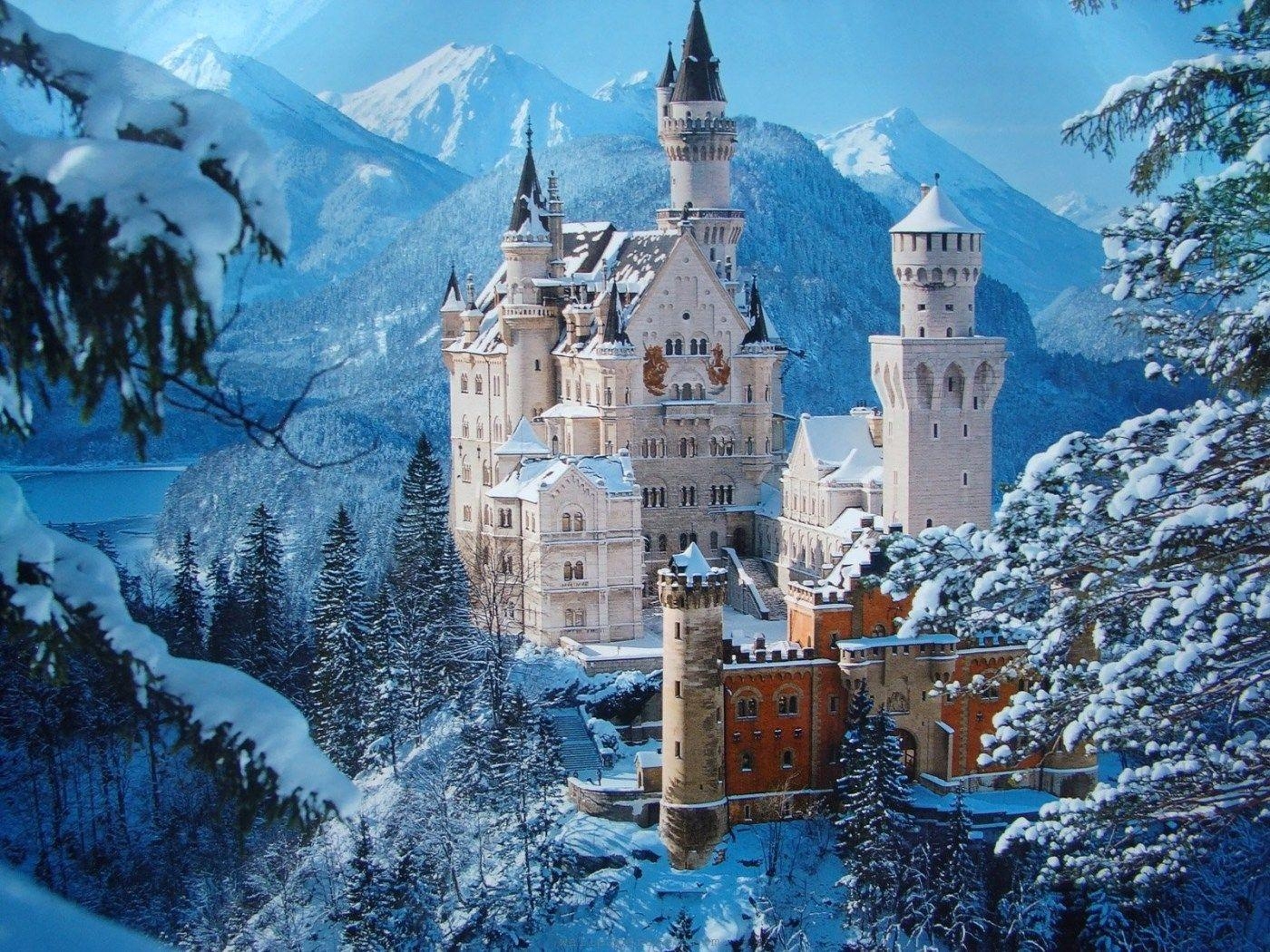 1400x1050 Beautiful Castle Image in 4K Ultra HD download free at, Desktop