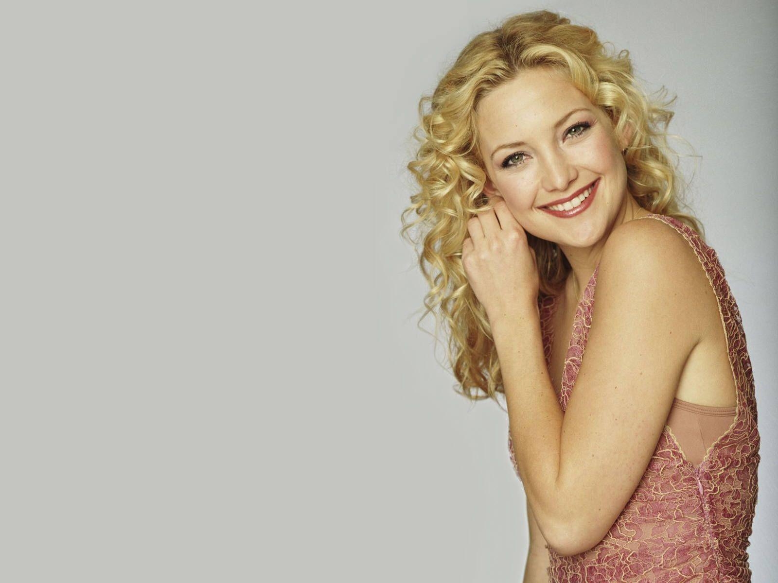 1600x1200 HD Kate Hudson Wallpaper, Desktop