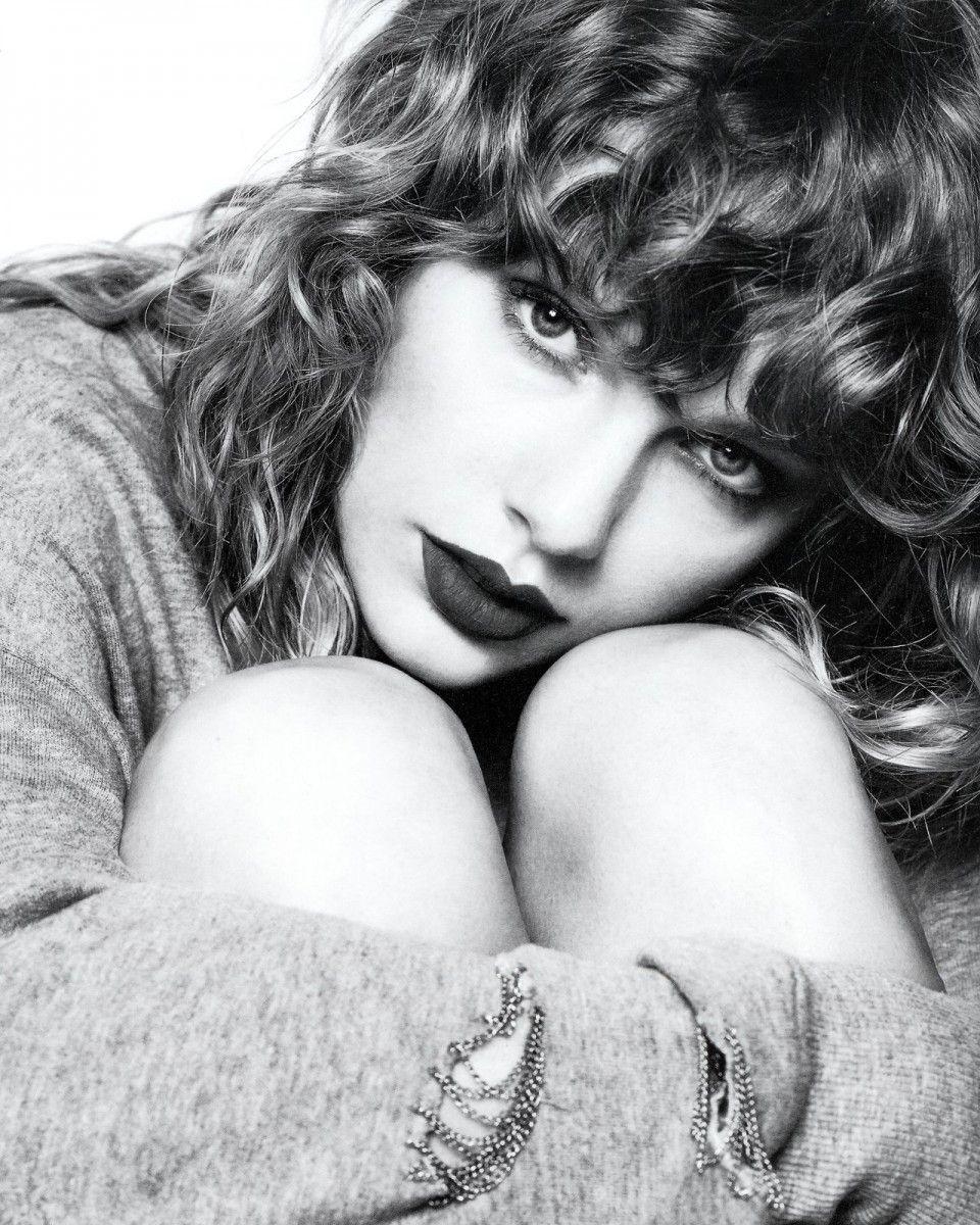 960x1200 Taylor Swift wallpaper, Phone