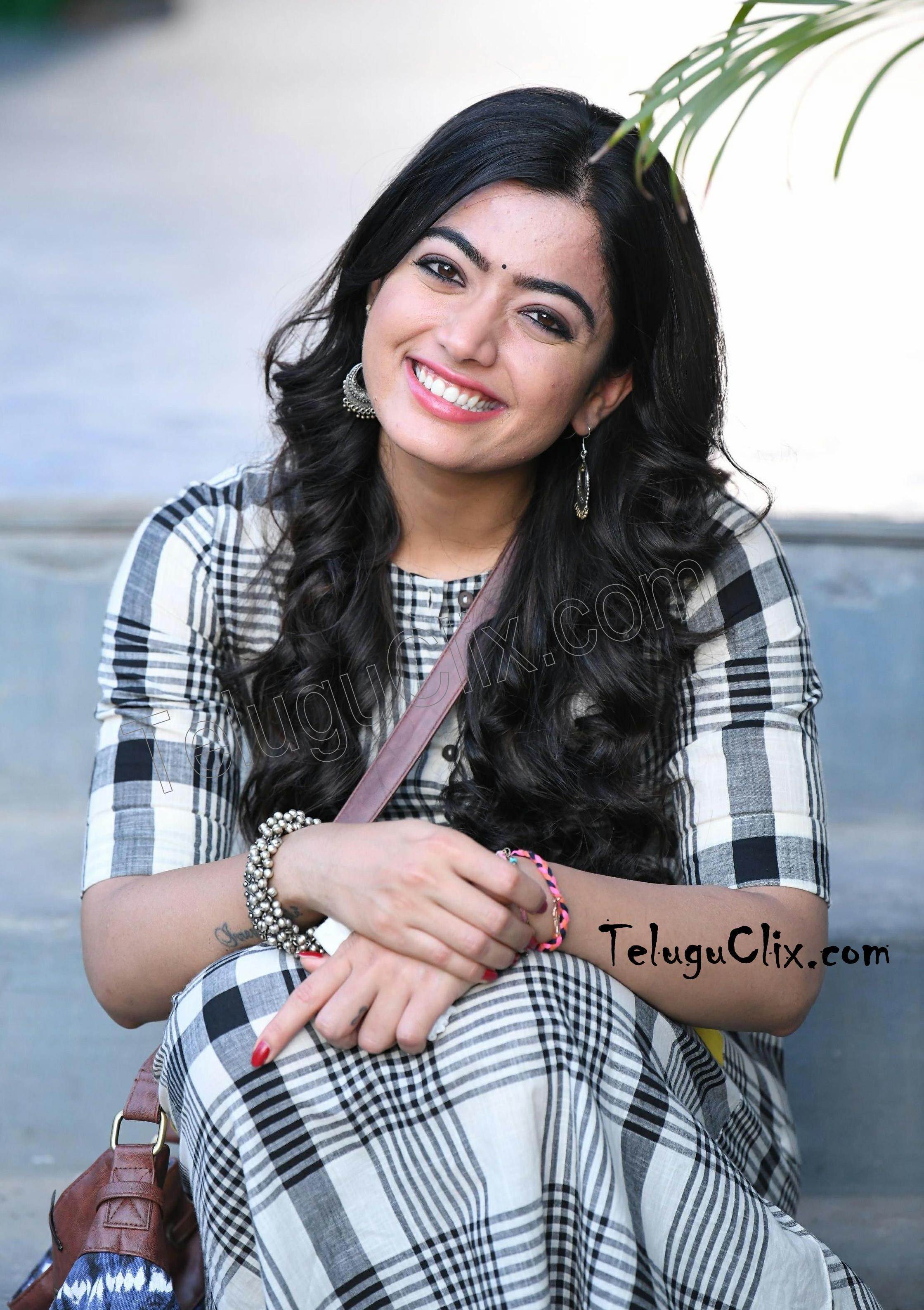 2240x3180 Rashmika Mandanna in From Devadas Movie HD HQ Photo image Pics, Phone