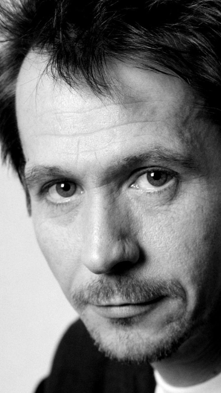 750x1340 Download Wallpaper  Gary oldman, Man, Actor, Face, Phone