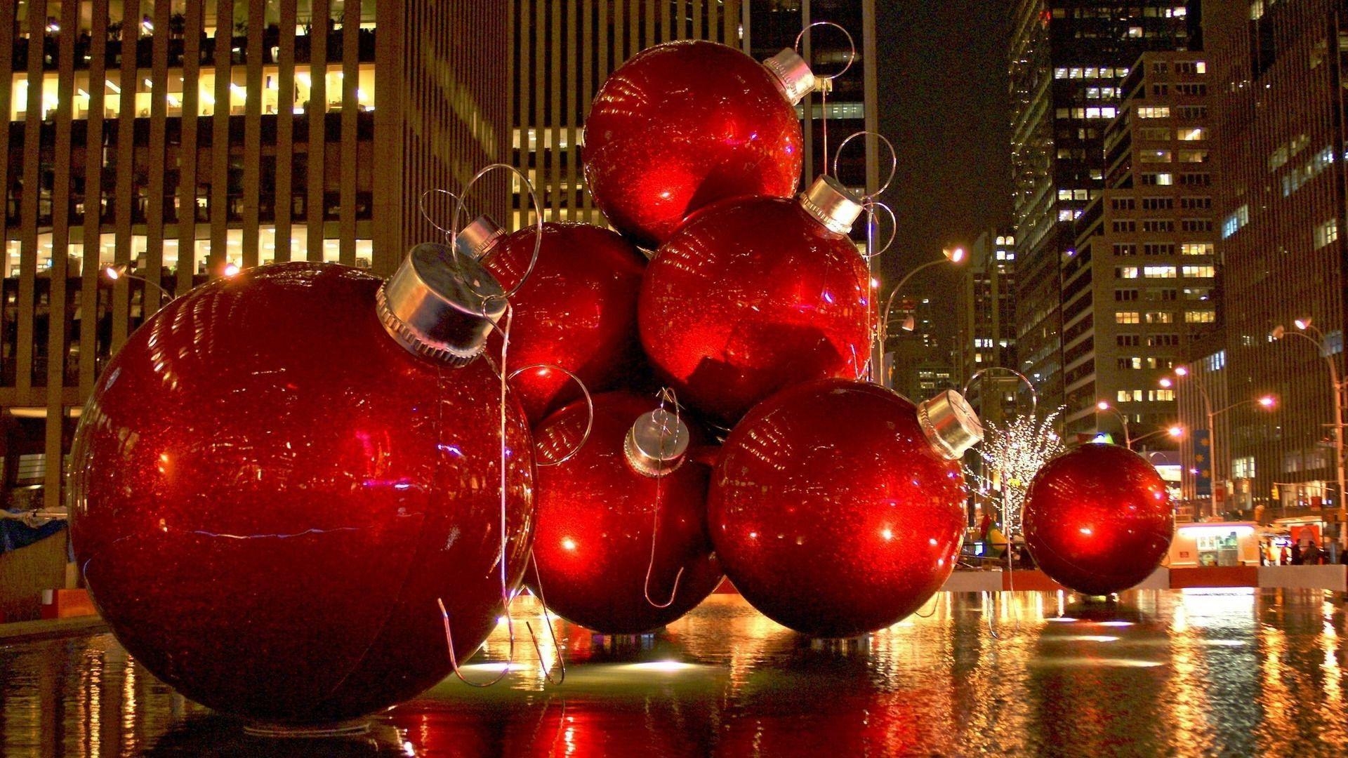 1920x1080 Giant Christmas ornaments in Manhattan Wallpaper #, Desktop