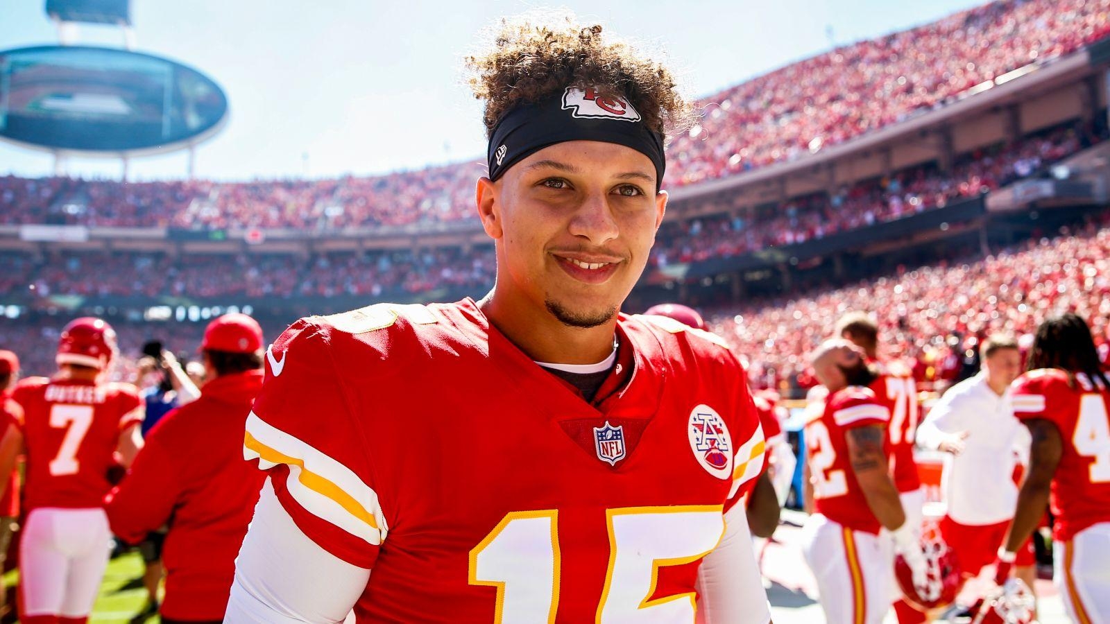 1600x900 Yep, Patrick Mahomes Is Still Ridiculous, Desktop
