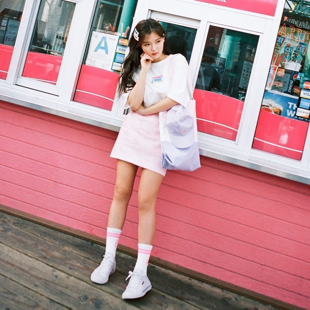 1080x1080 Santa Monica Boardwalk The Perfect Summery Spot For Kim Yoo Jung's Fila 2020 S S Campaign. A Koala's Playground, Phone