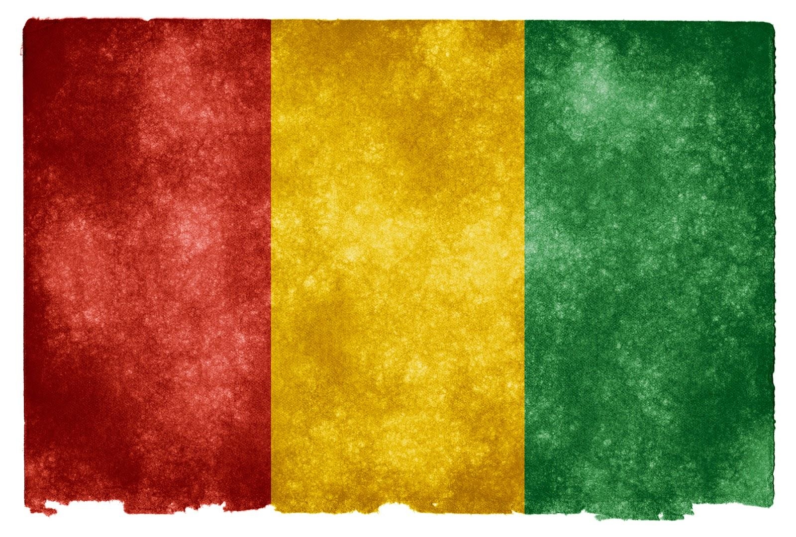 1600x1080 Flag of Guinea, Desktop