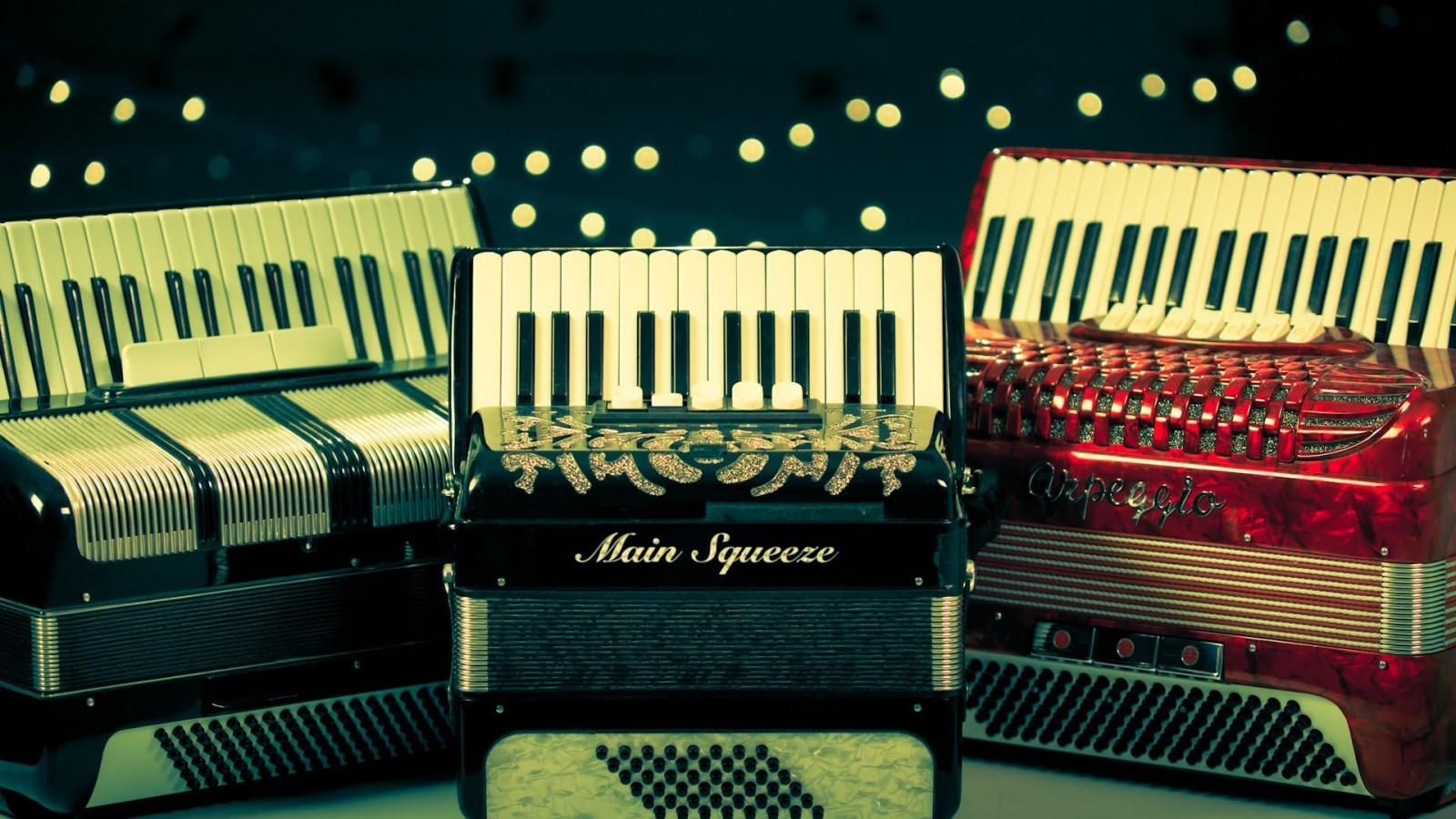 1600x900 Accordion Wallpaper 13398, Desktop