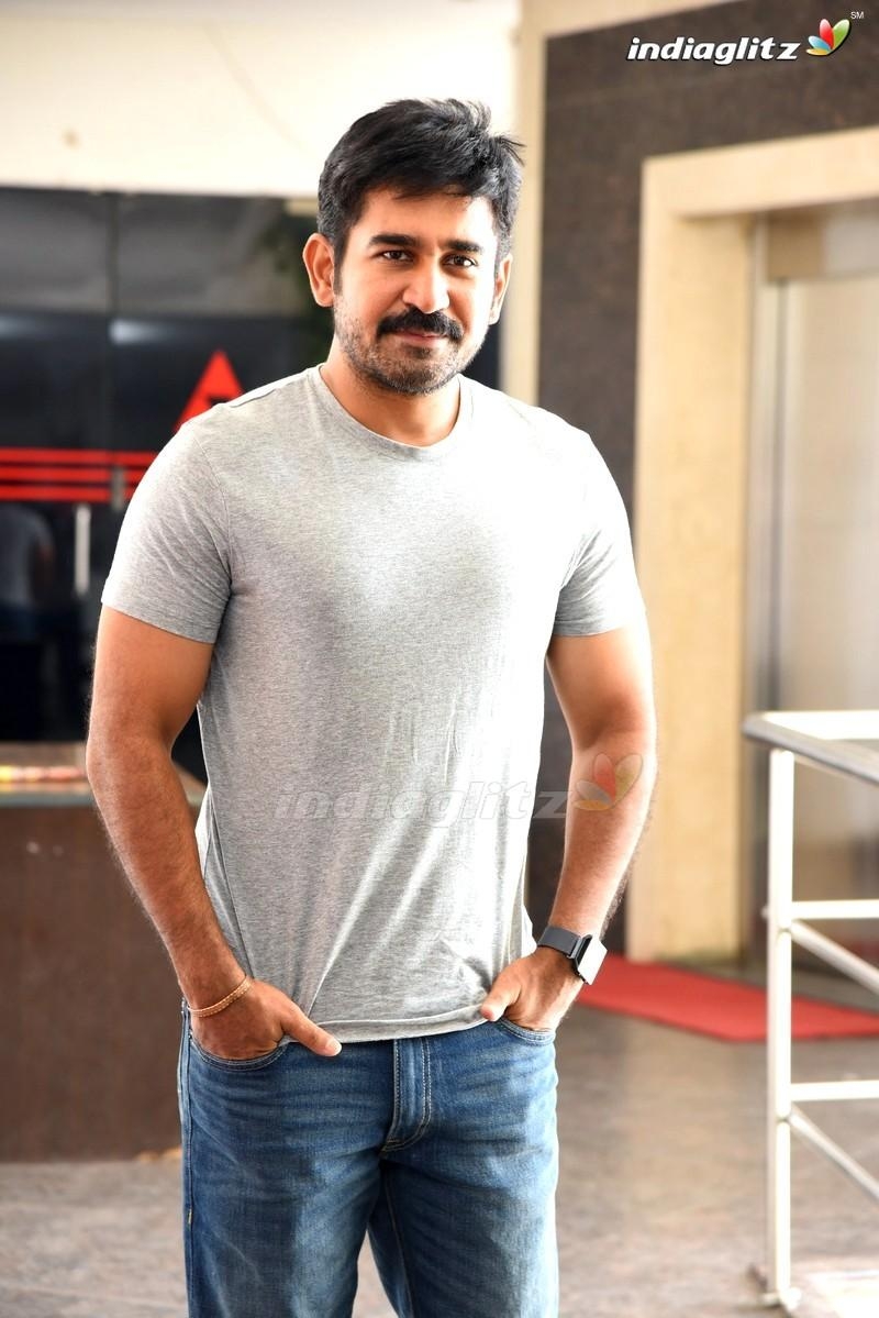 800x1200 Vijay Antony Photo Actor photo, image, gallery, stills, Phone