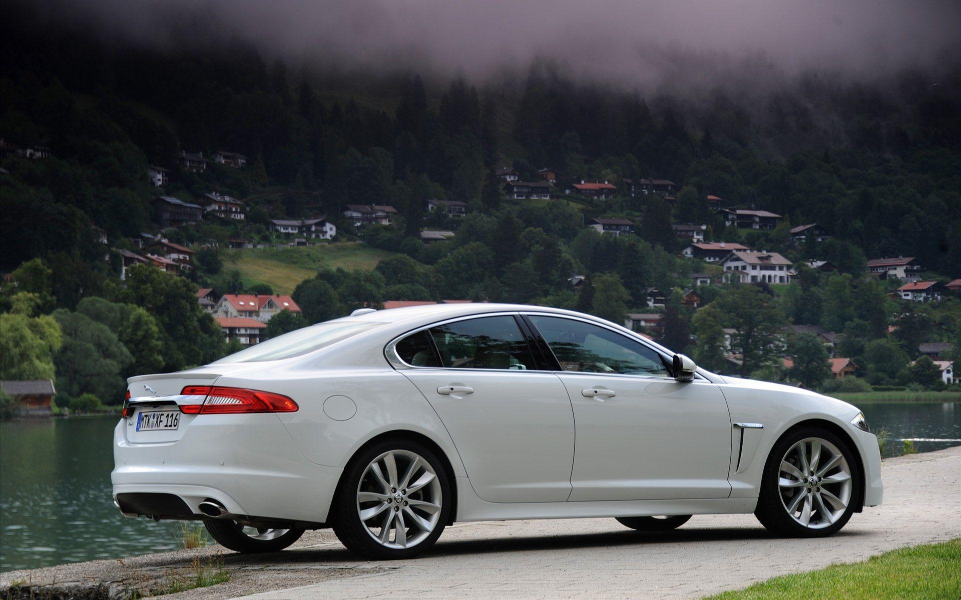 1920x1200 Jaguar XF 2.2 Diesel, Desktop