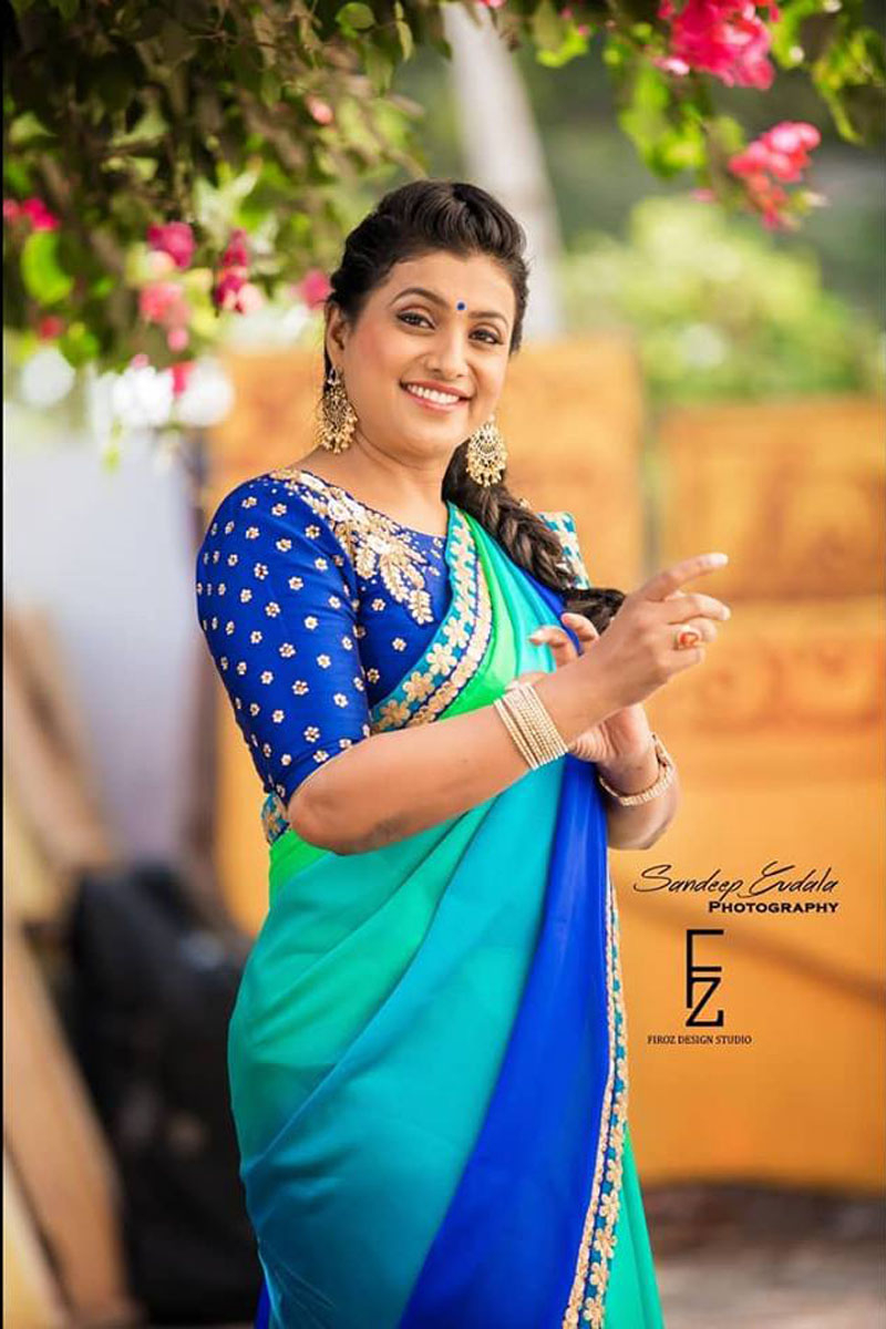 800x1200 Actress Roja Generous Looking In Green Saree Photo, Phone