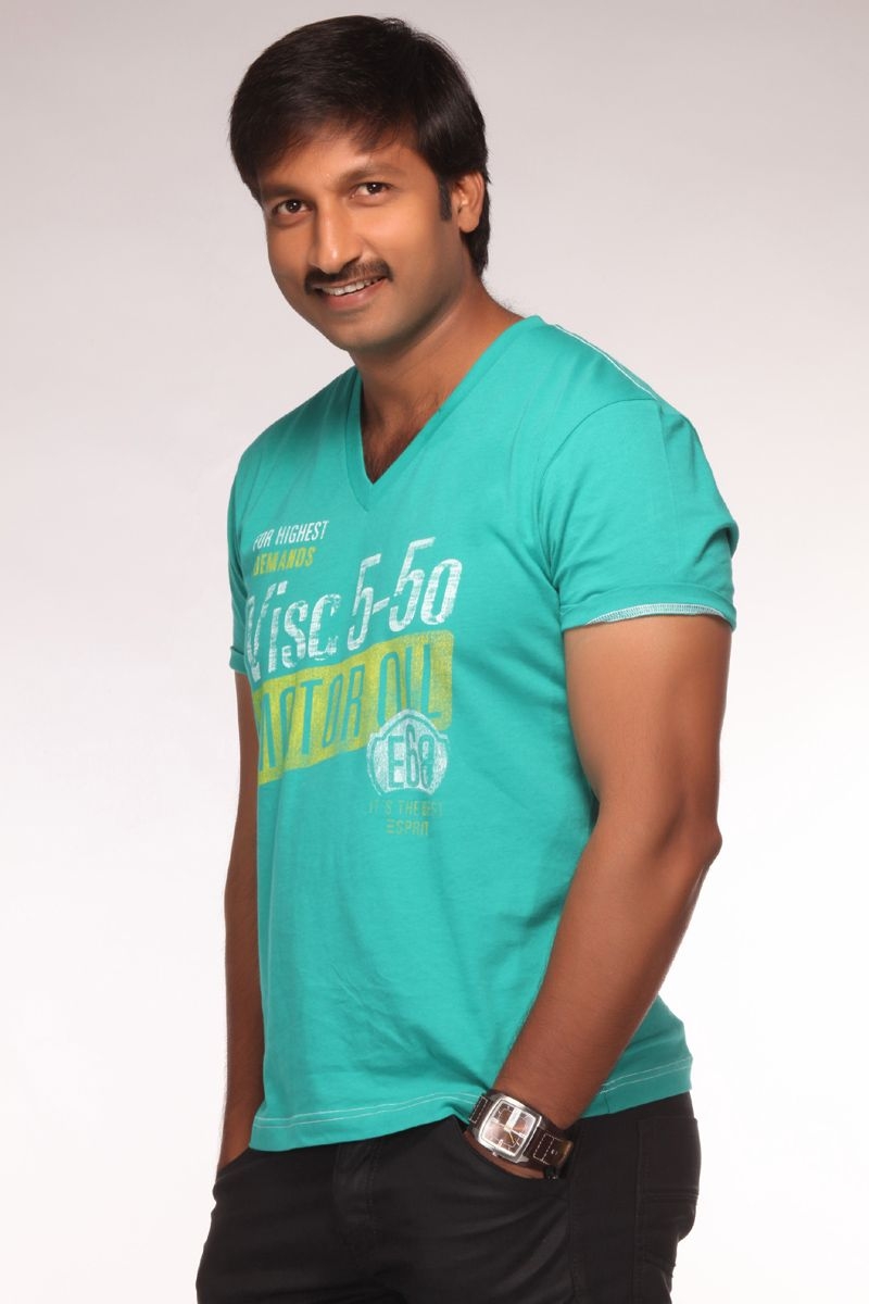 800x1200 Gopichand Photo Shoot Stills, Gopichand Photo in Wanted Movie, Phone