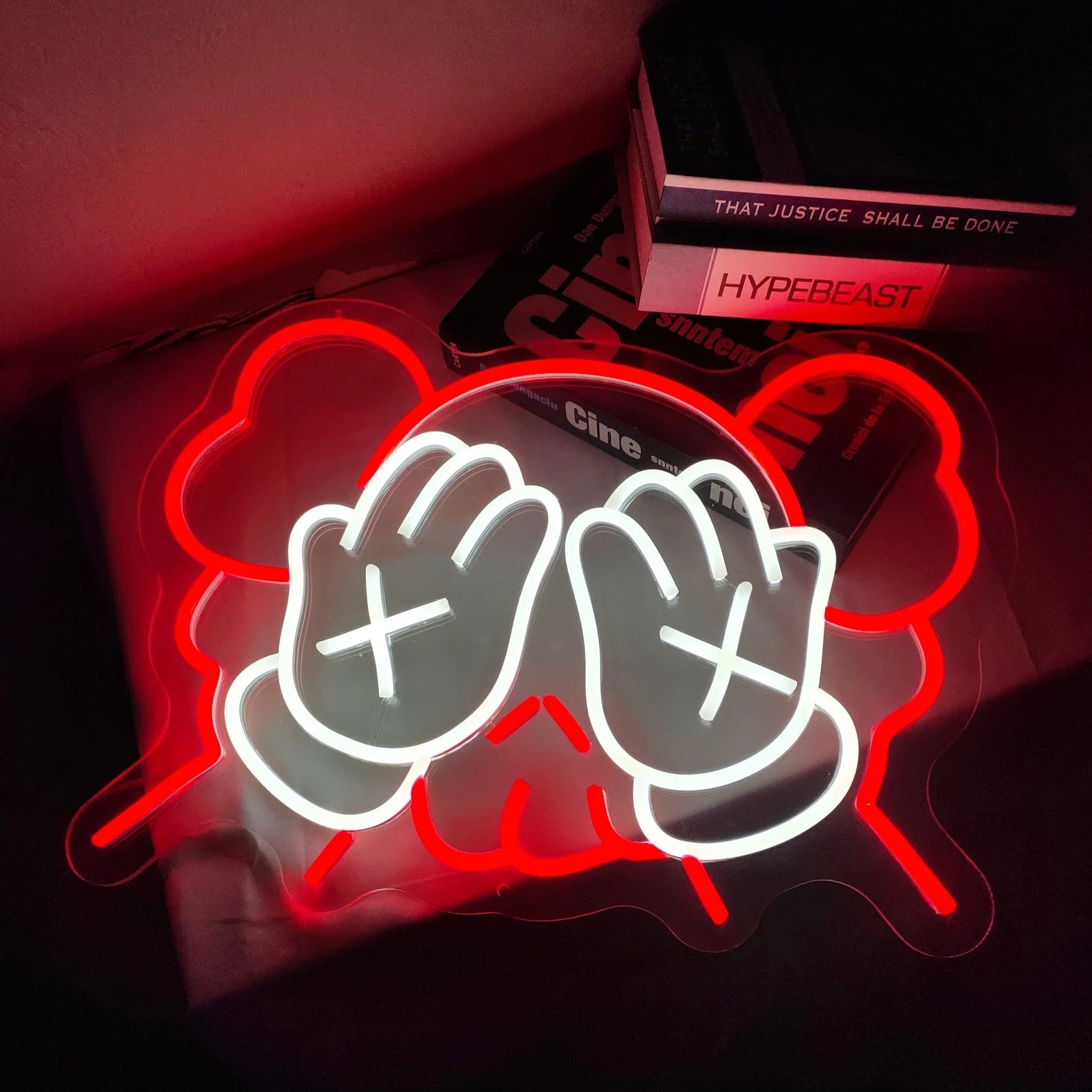 1590x1590 KAWS 2, Phone