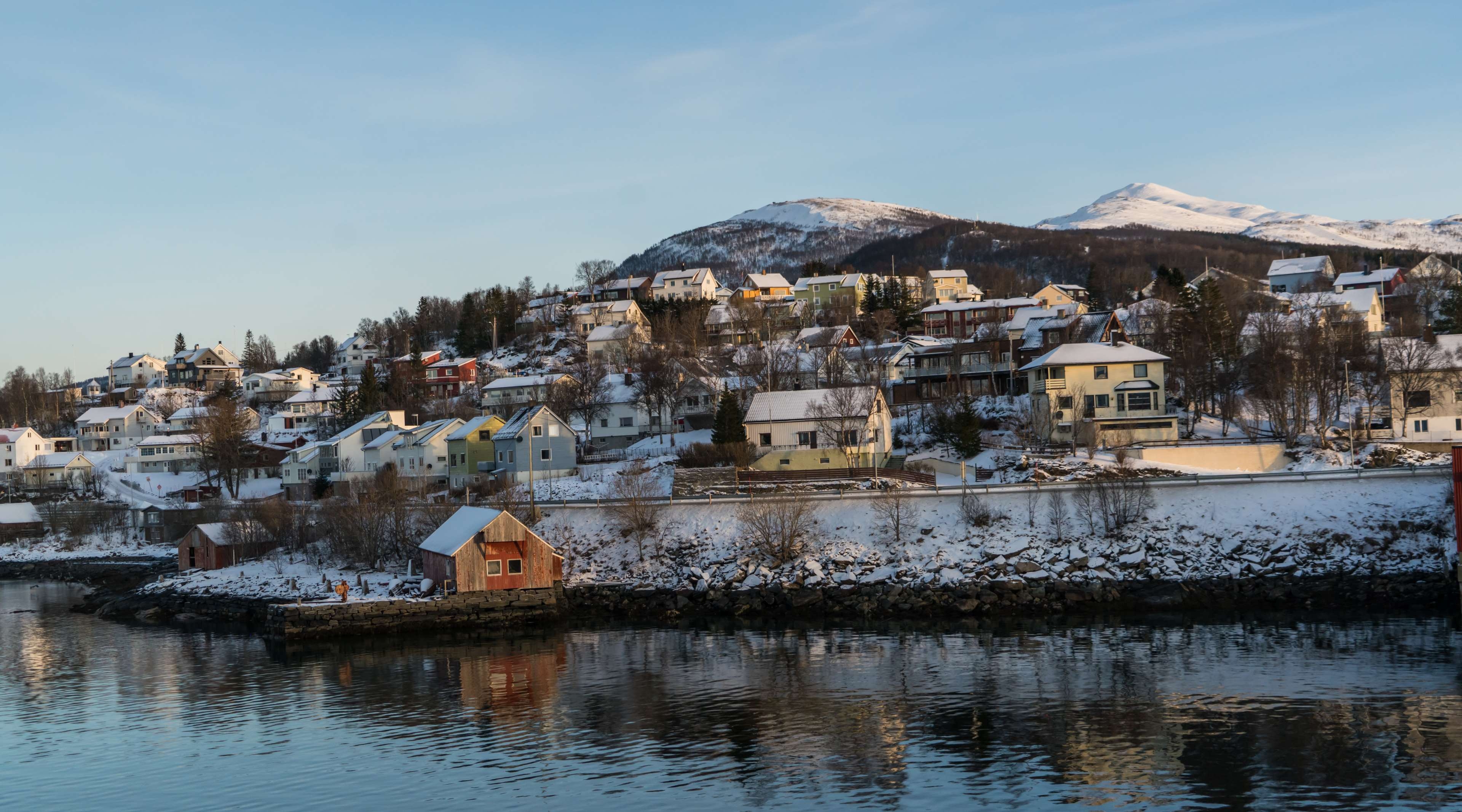 3840x2140 architecture, arctic, european city, landscape, mountain, norway, Desktop