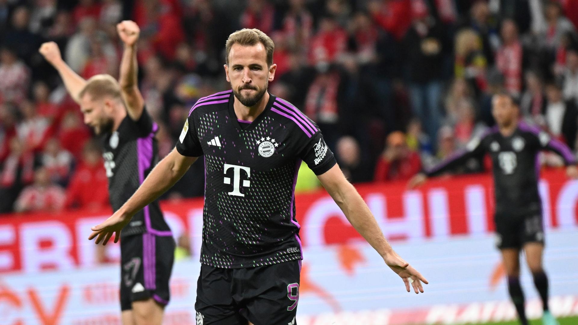 1920x1080 Harry Kane helps Bayern Munich maintain, Desktop