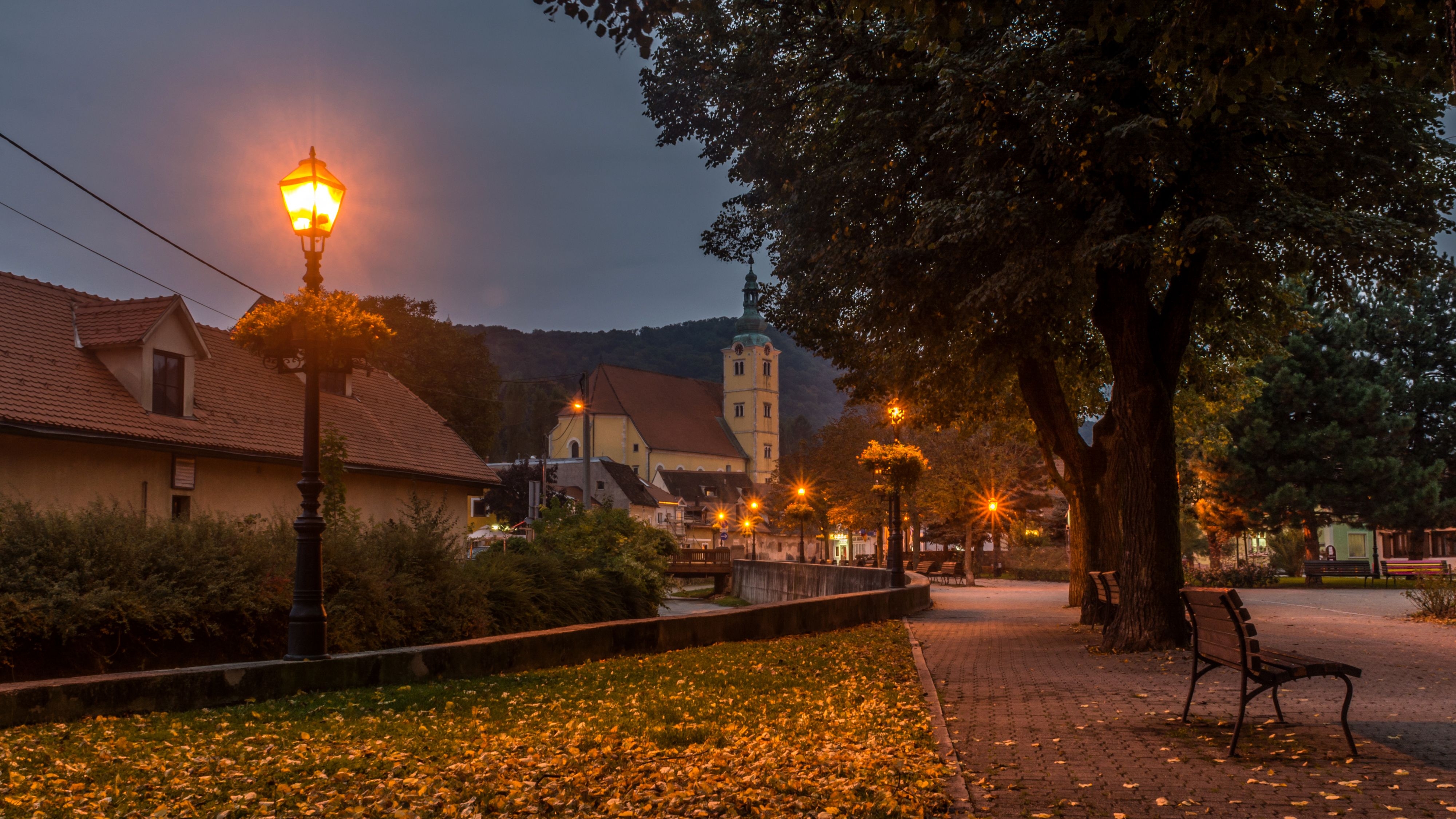 4000x2250 Wallpaper City of Zagreb Croatia Samobor Autumn night time, Desktop