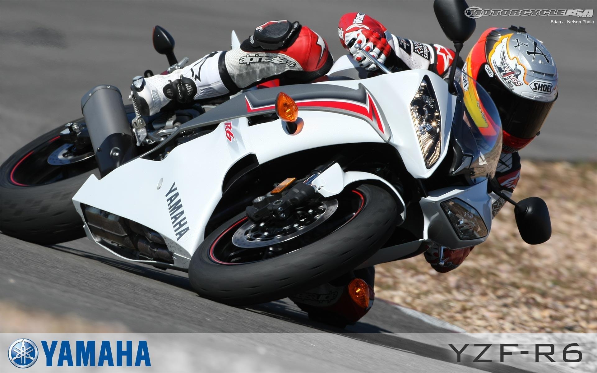 1920x1200 Yamaha YZF R6 Comparison, Desktop