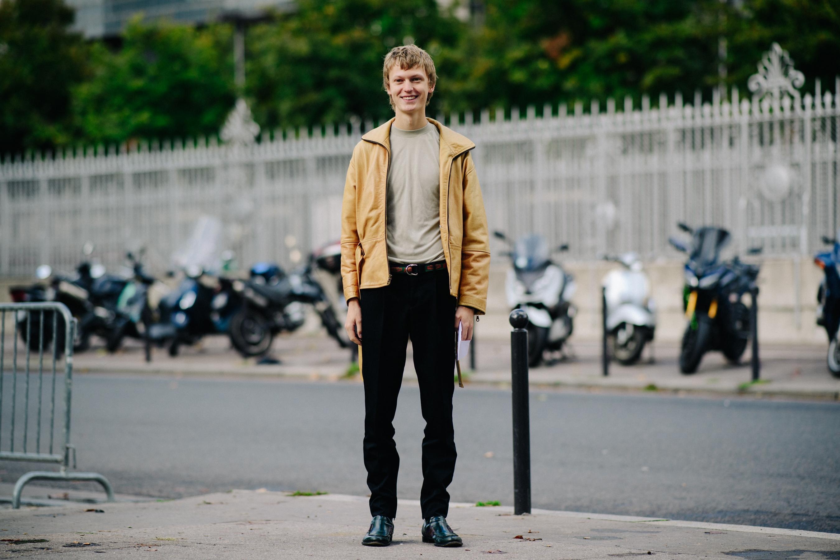 2700x1800 Jonas Glöer. Paris Katz Sinding, Desktop