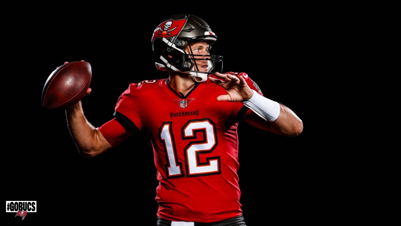 1280x720 Tom Brady in a Bucs uniform, Desktop