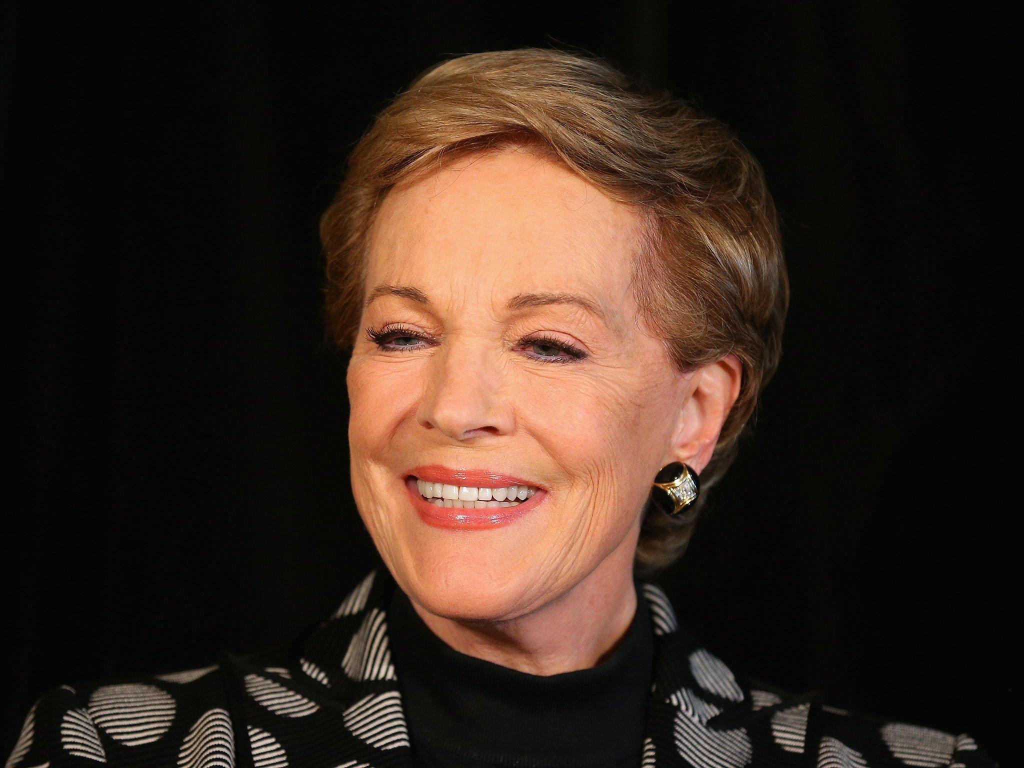 2050x1540 Julie Andrews turns 80: An appreciation of the Mary Poppins star's, Desktop