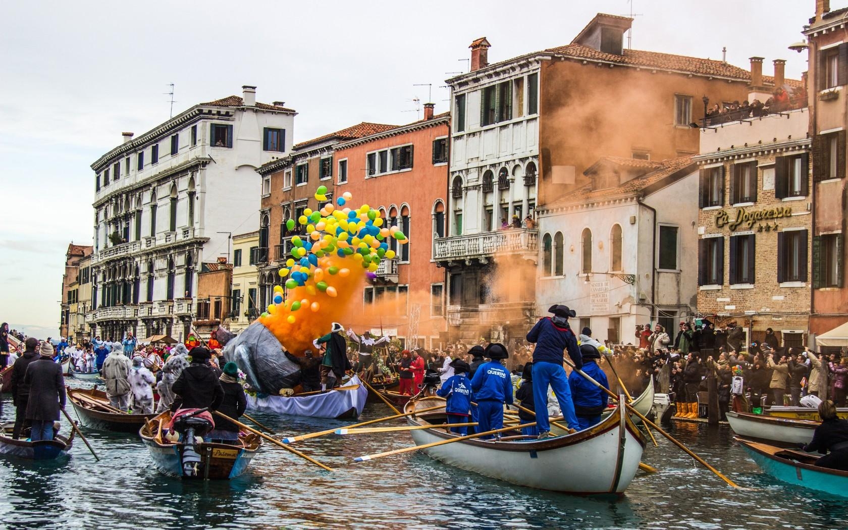 1680x1050 In Picture: 13 Striking Image Of Venice Carnival, Desktop