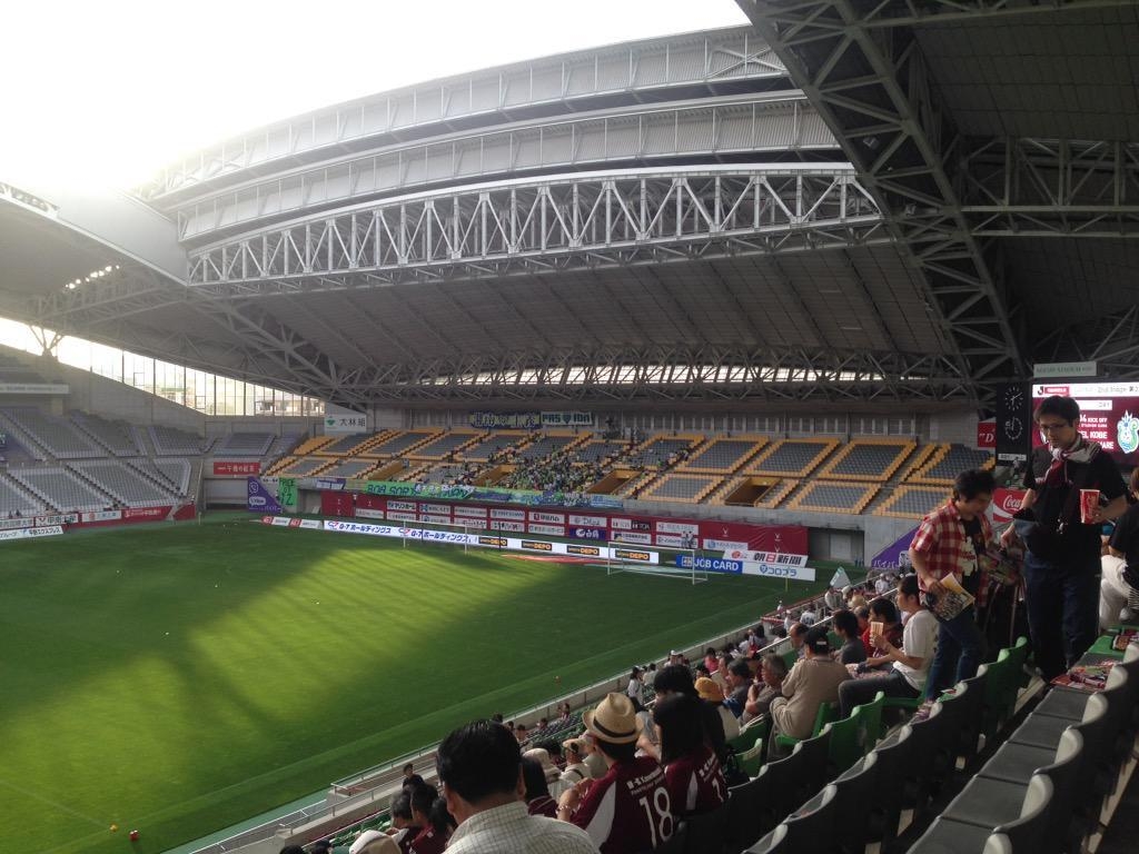 1030x770 Lionel Piguet empty and quiet stadium for Vissel, Desktop