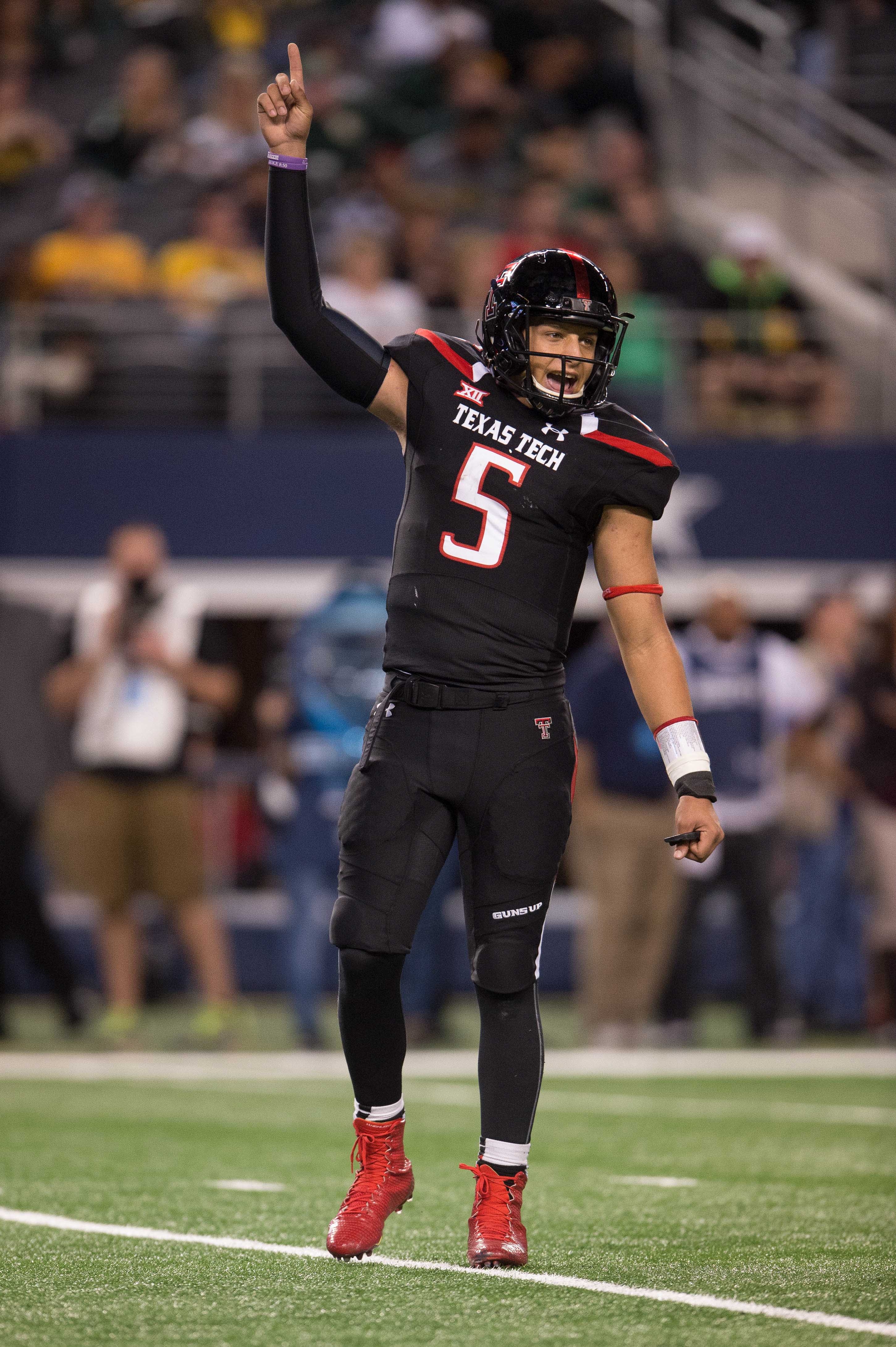 2910x4360 Pat Mahomes Phone Wallpaper Free Pat Mahomes Phone, Phone