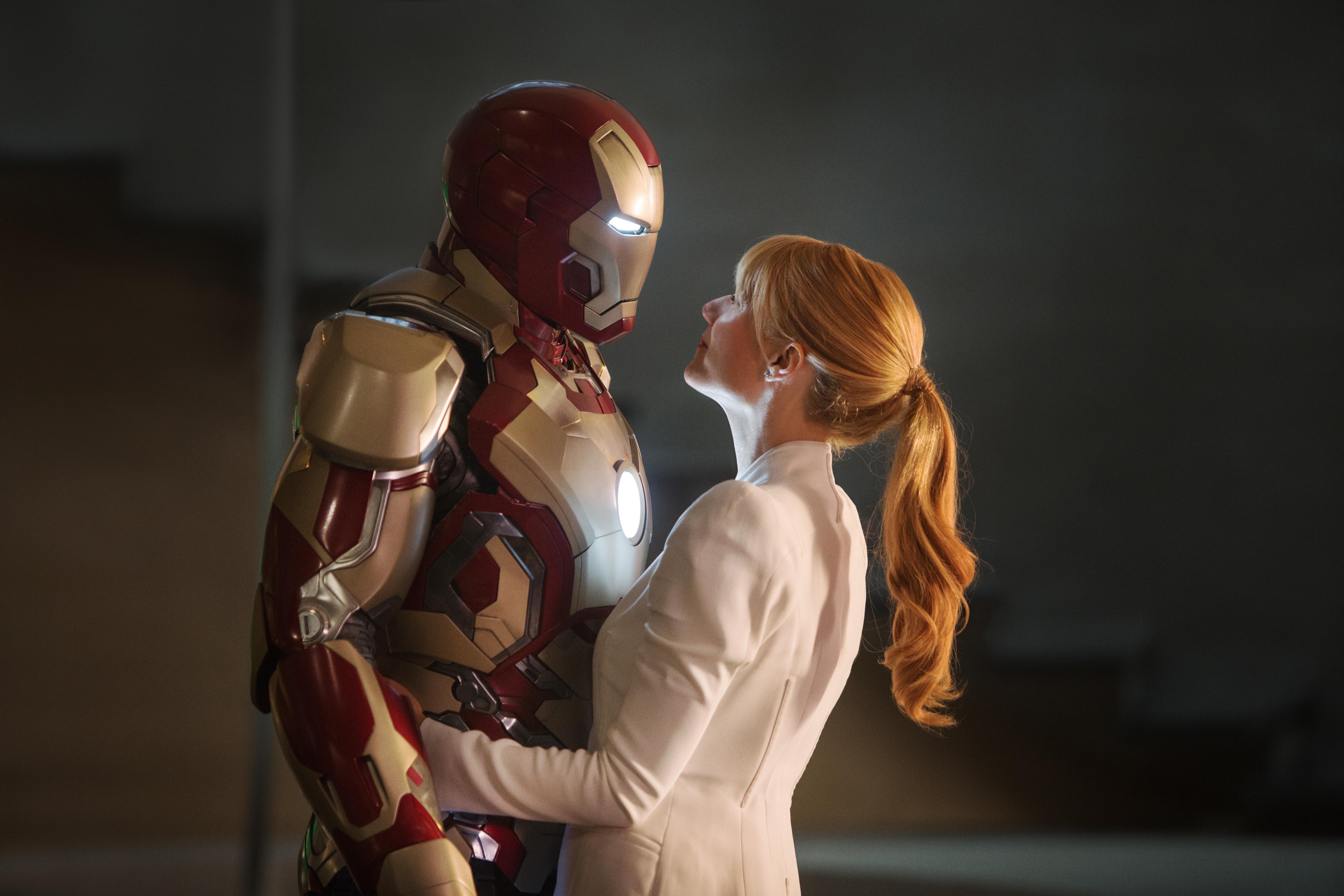 5760x3840 Iron Man 3 (2013) Tony Stark & Pepper Potts 5K UHD 3:2, Desktop