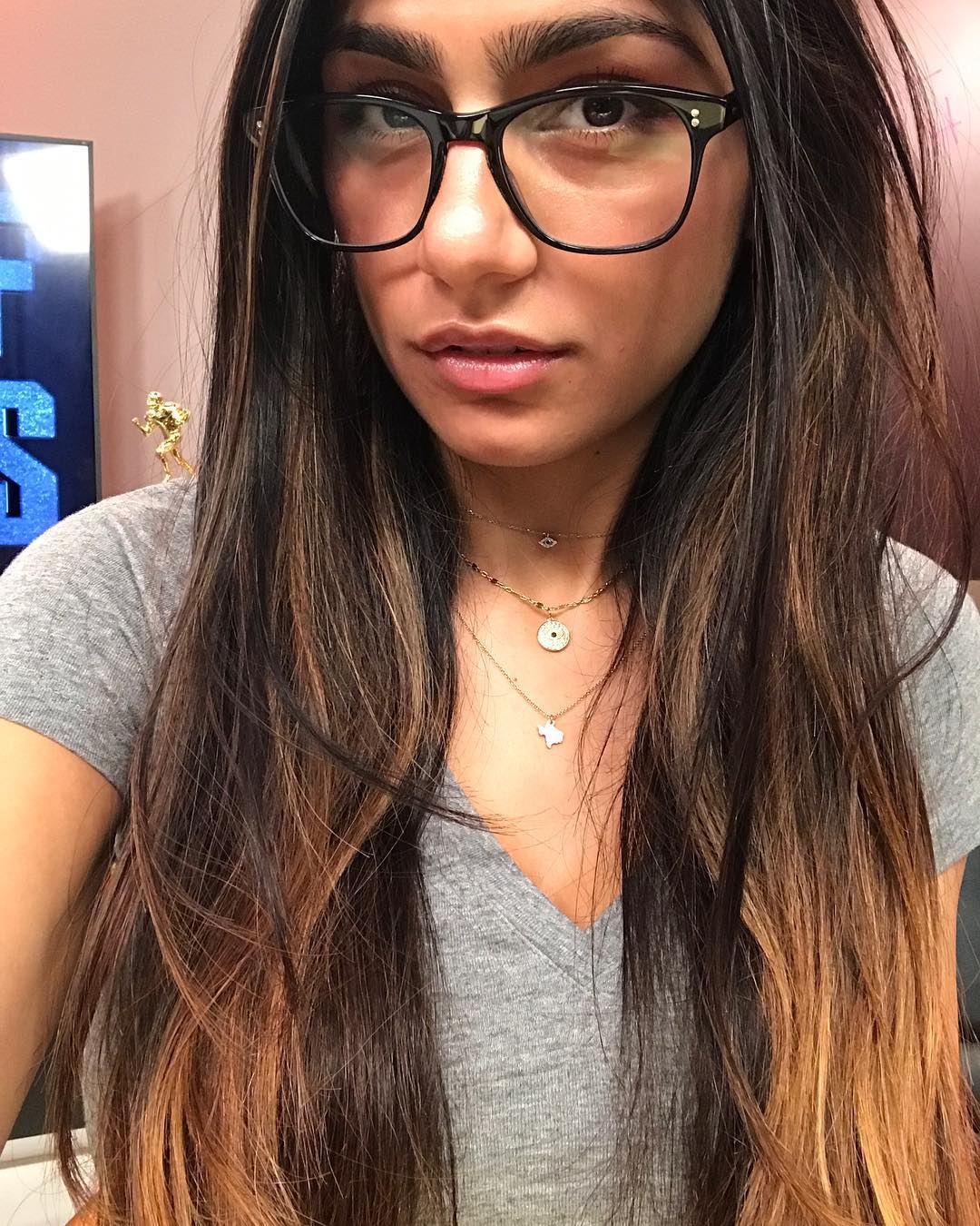 1080x1350 HD Wallpaper.org.in: Mia Khalifa hot photo image, Phone