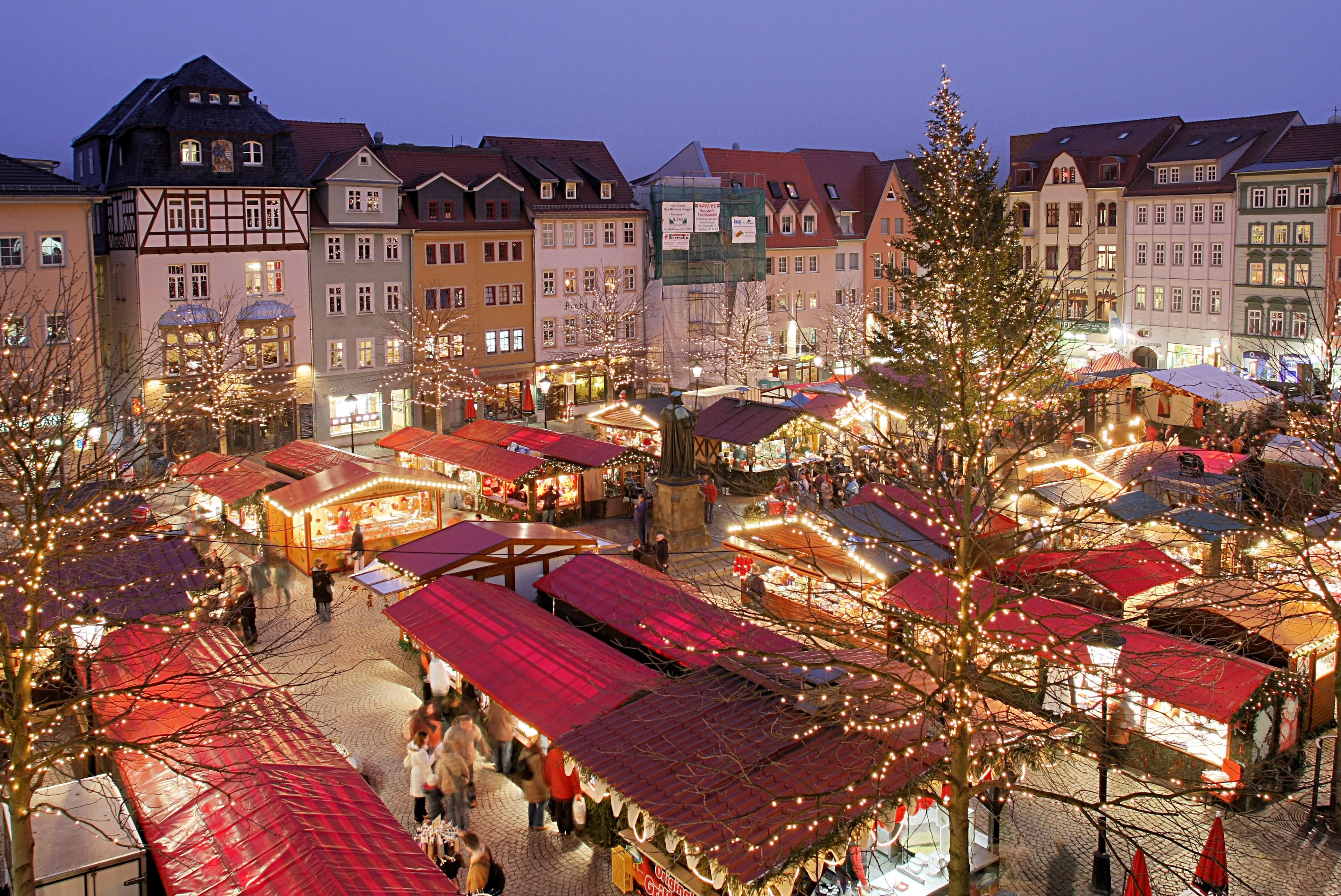 3870x2590 City in lights on Christmas wallpaper and image, picture, photo, Desktop