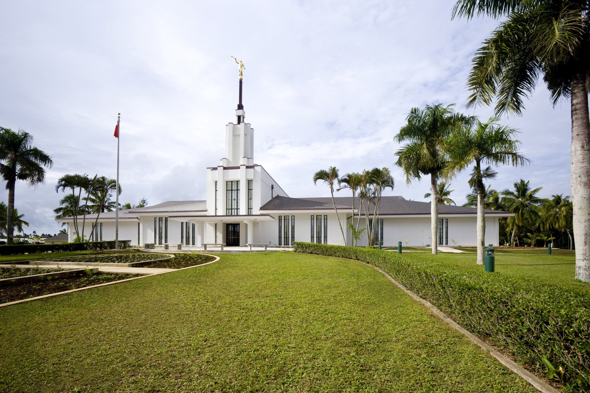 2400x1600 Nuku'alofa Tonga Temple, Desktop