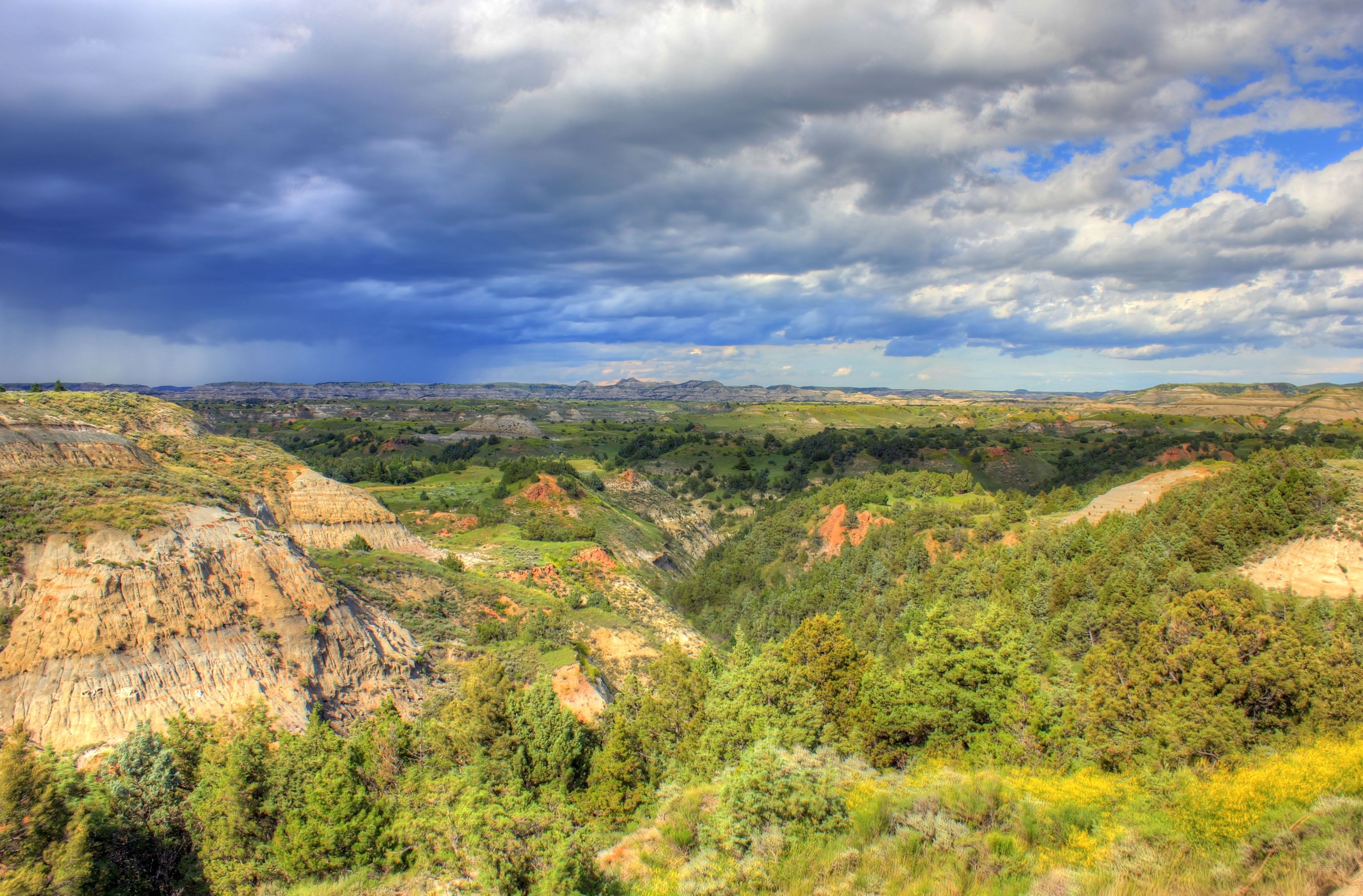 3360x2210 Rain in the distance at Theodore Roosevelt National Park, North, Desktop