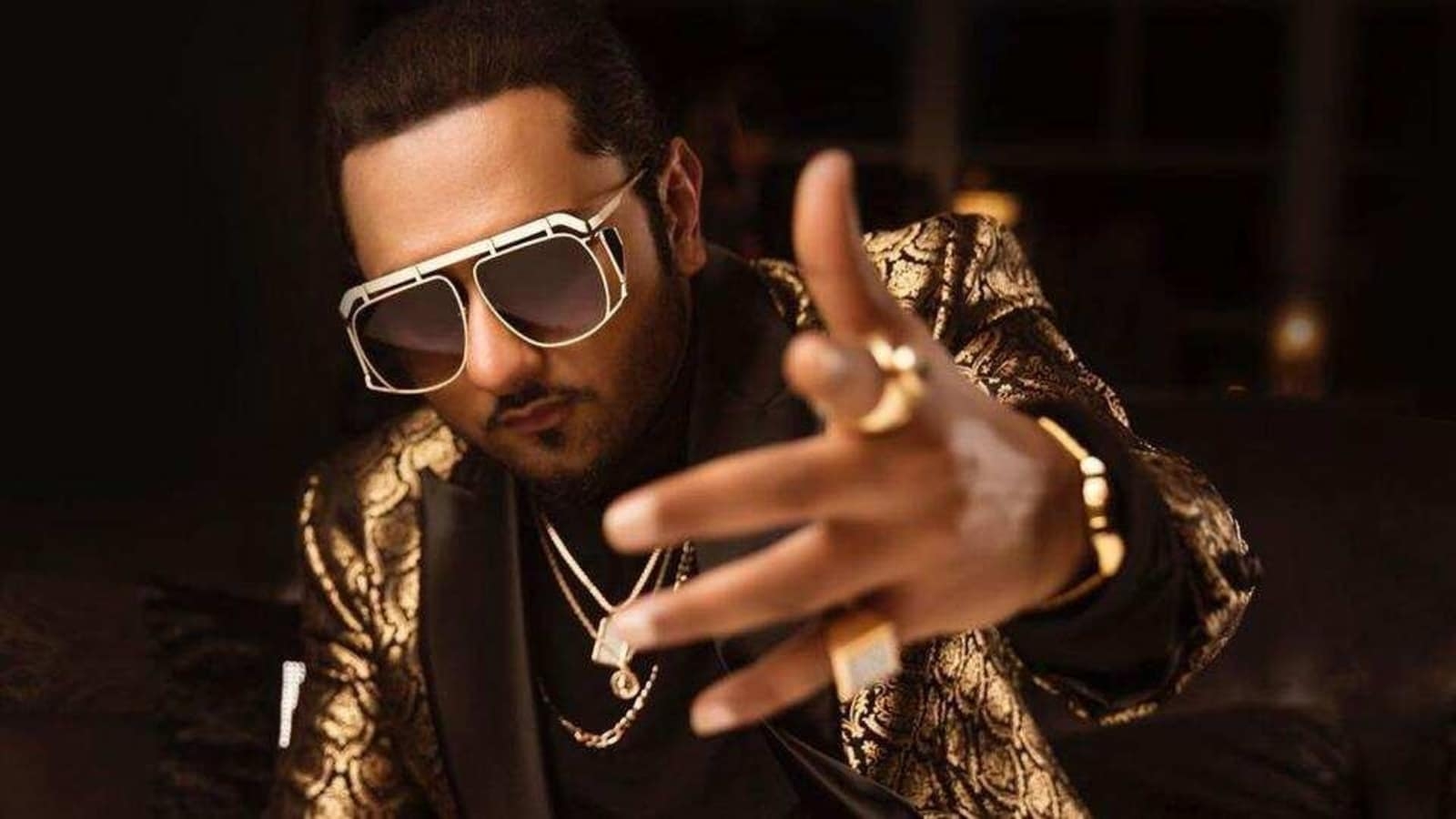 1600x900 Honey Singh's Desi Kalakaar helps this man pack bags without missing an item, Desktop