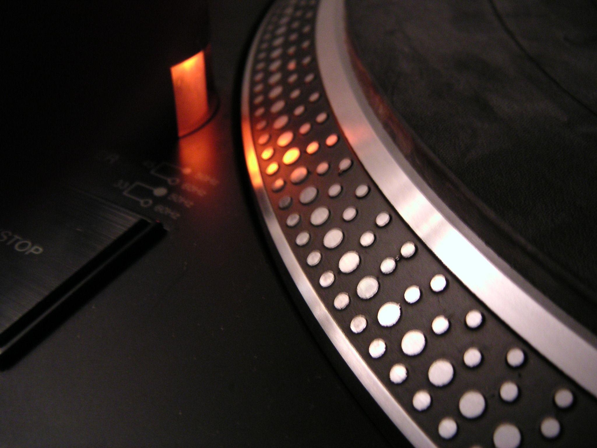 2050x1540 Download Turntables Wallpaper 1680x1050 #, Desktop